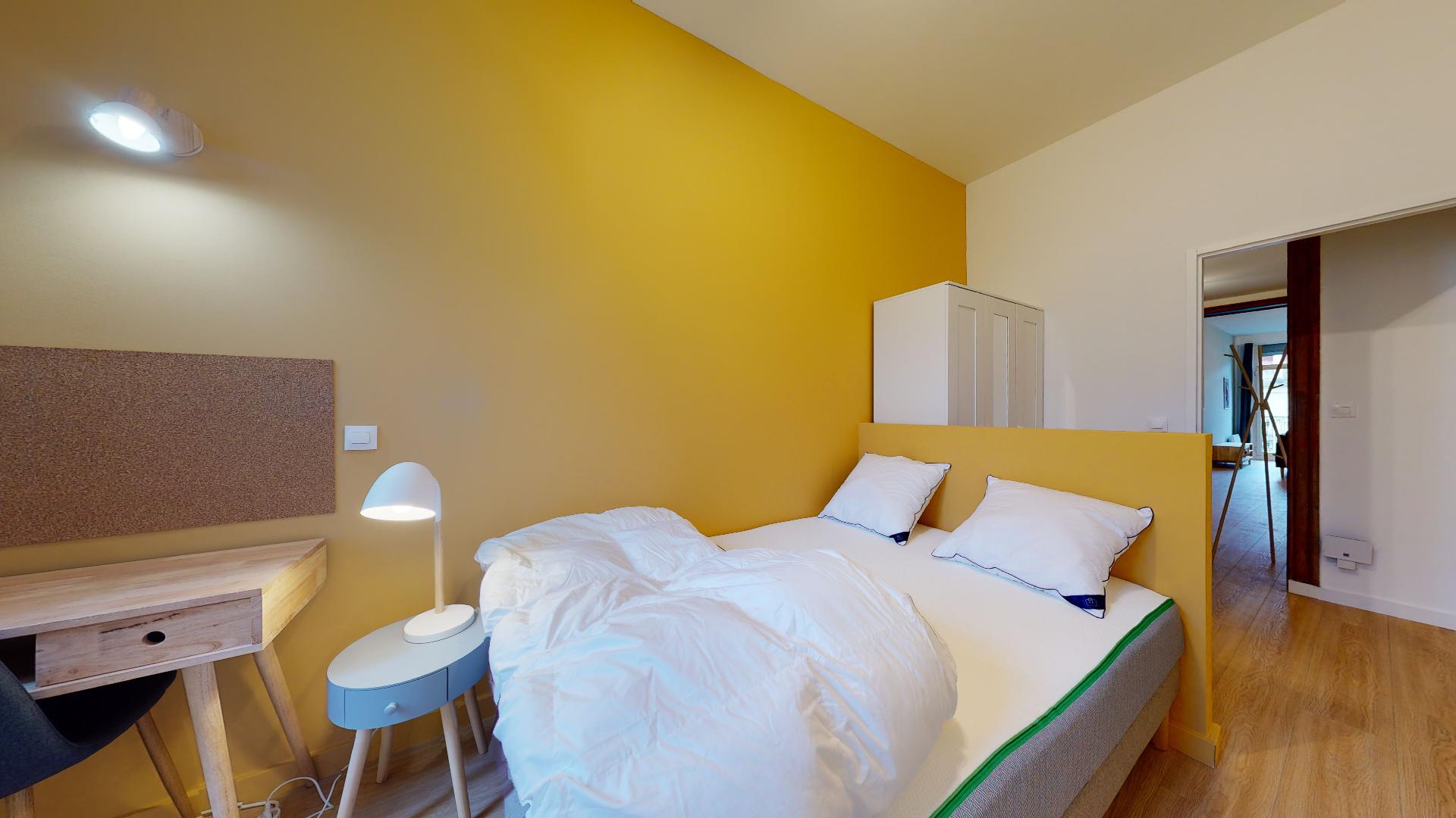 Room 2 - Marseille Athènes - Gallery - 1