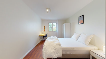  Room 6  -  Romainville Pasteur  - Gallery -  1