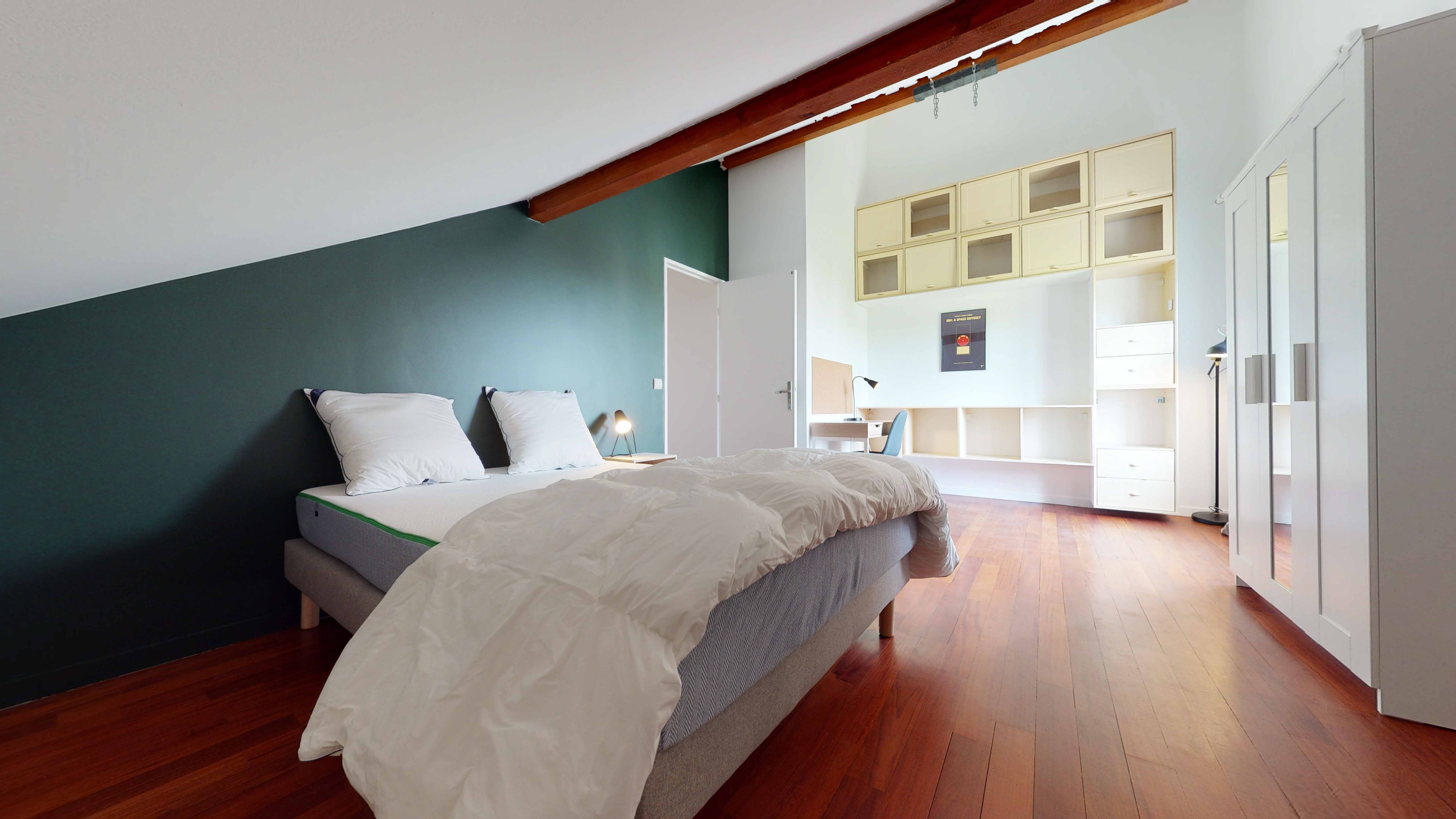 Room 6 - 2