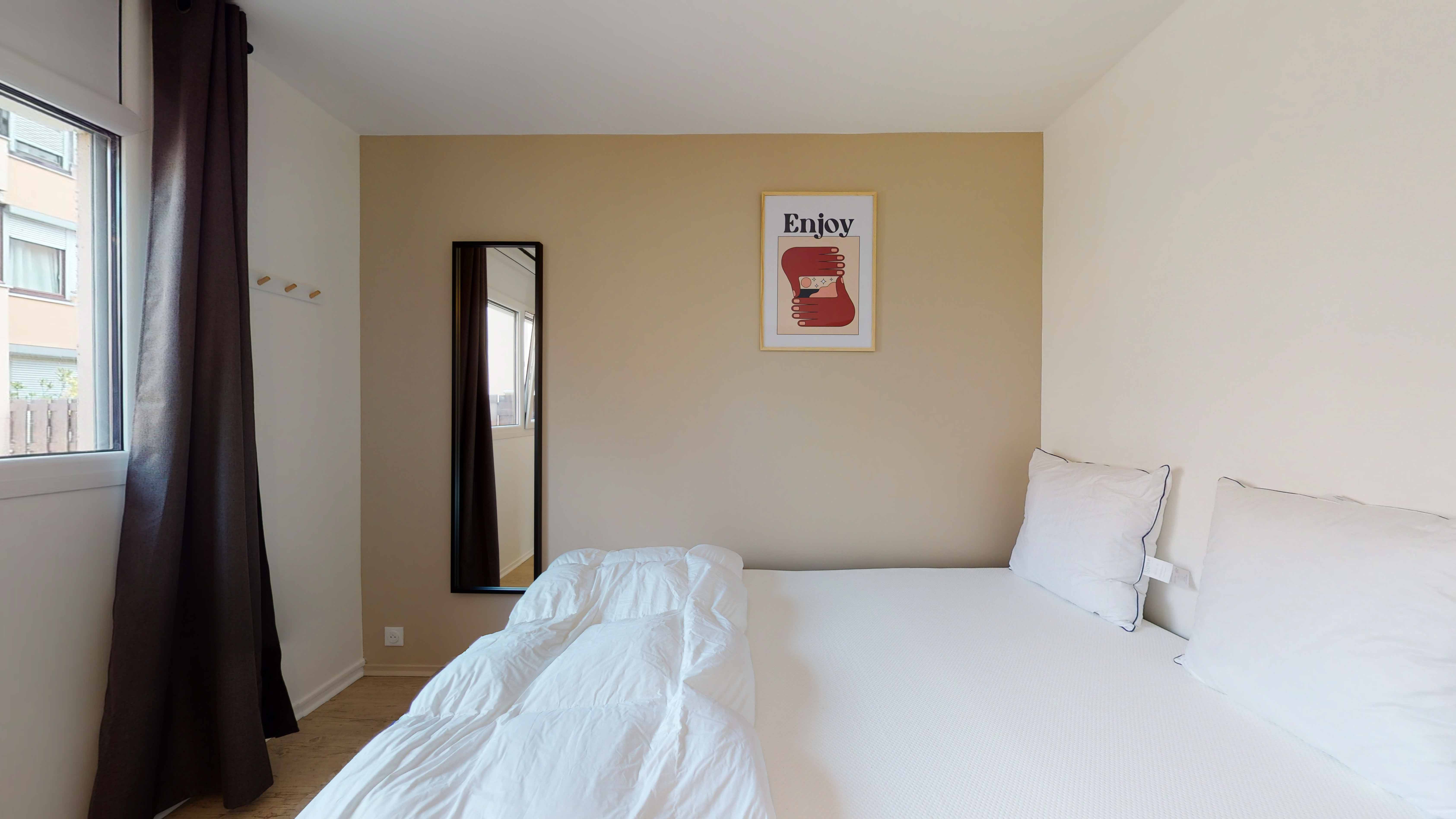 Room 4 - Guyancourt 14 juillet - Gallery - 2