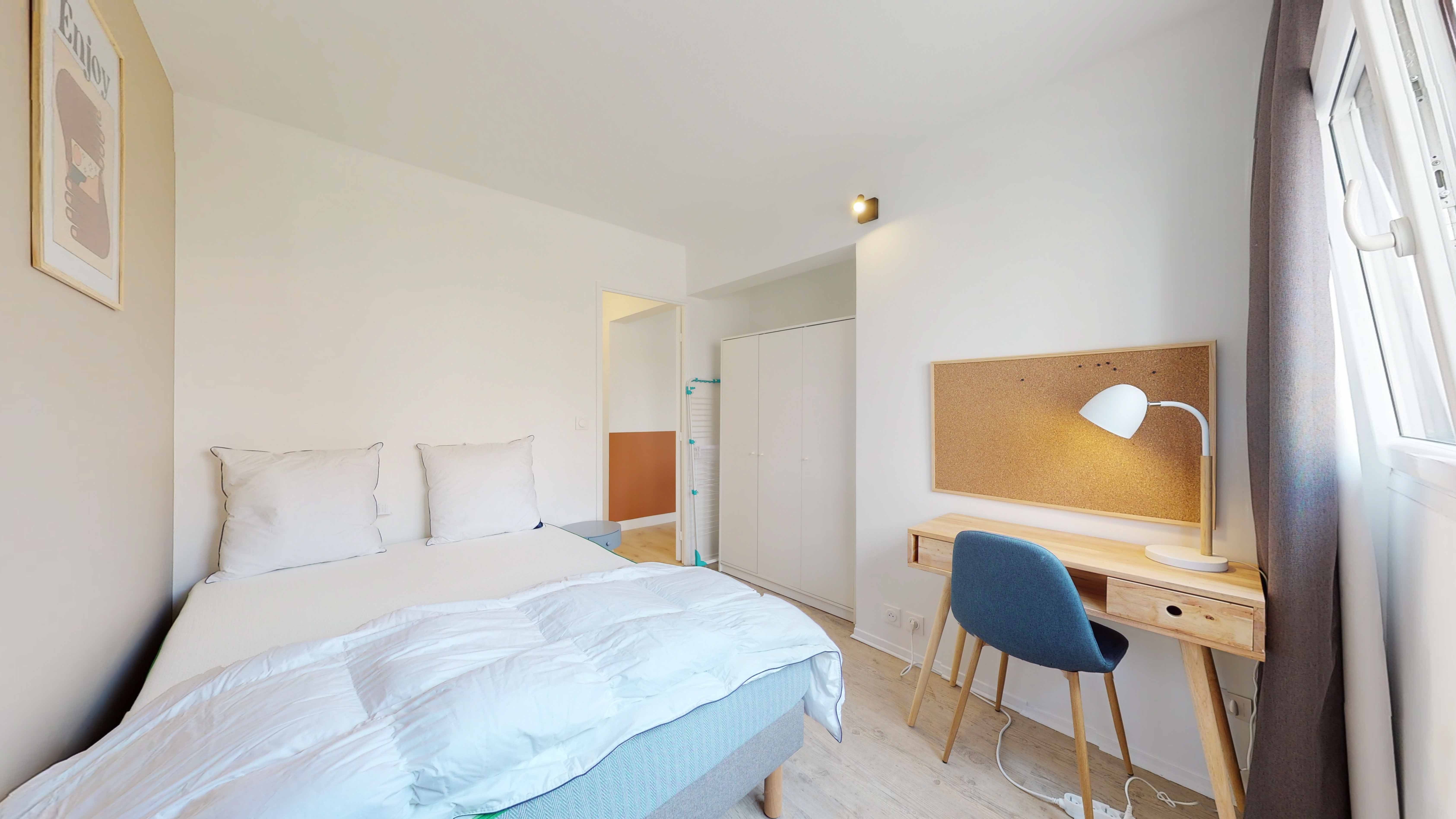 Room 4 - Guyancourt 14 juillet - Gallery - 1