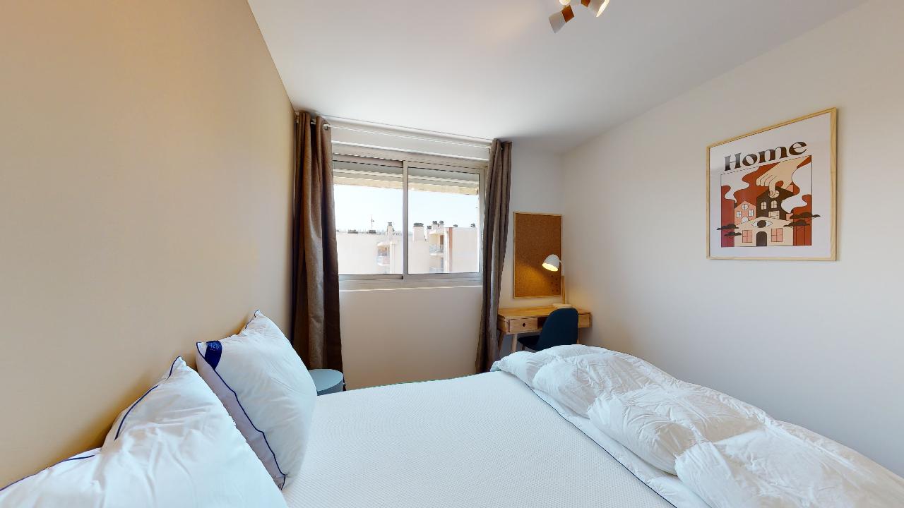 Room 2 - 2