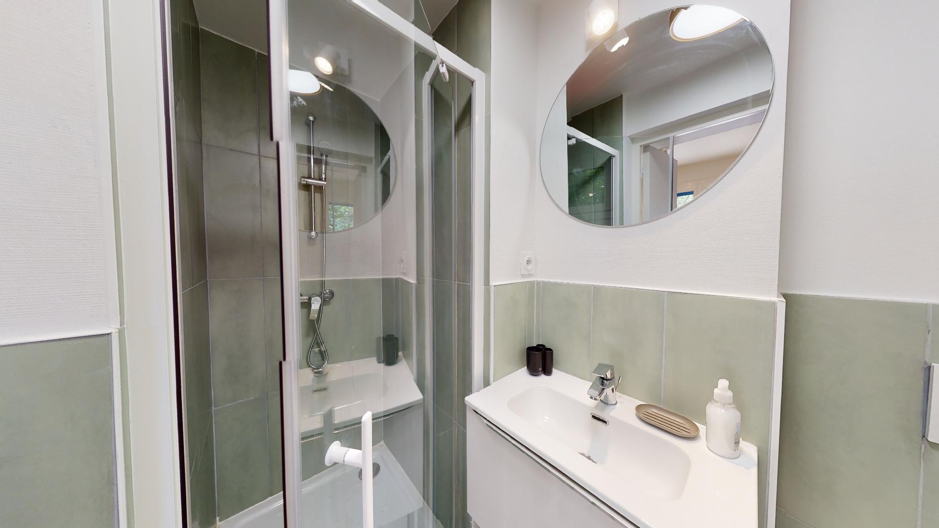 Studio For One Person - 5 - Mousse - Gallery - 3