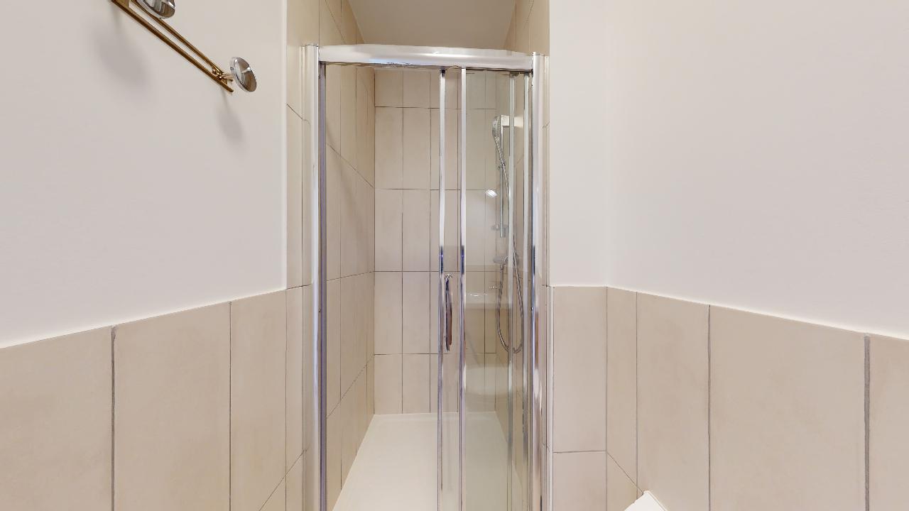 Room For One Person - 2 - Dahlia - Gallery - 4