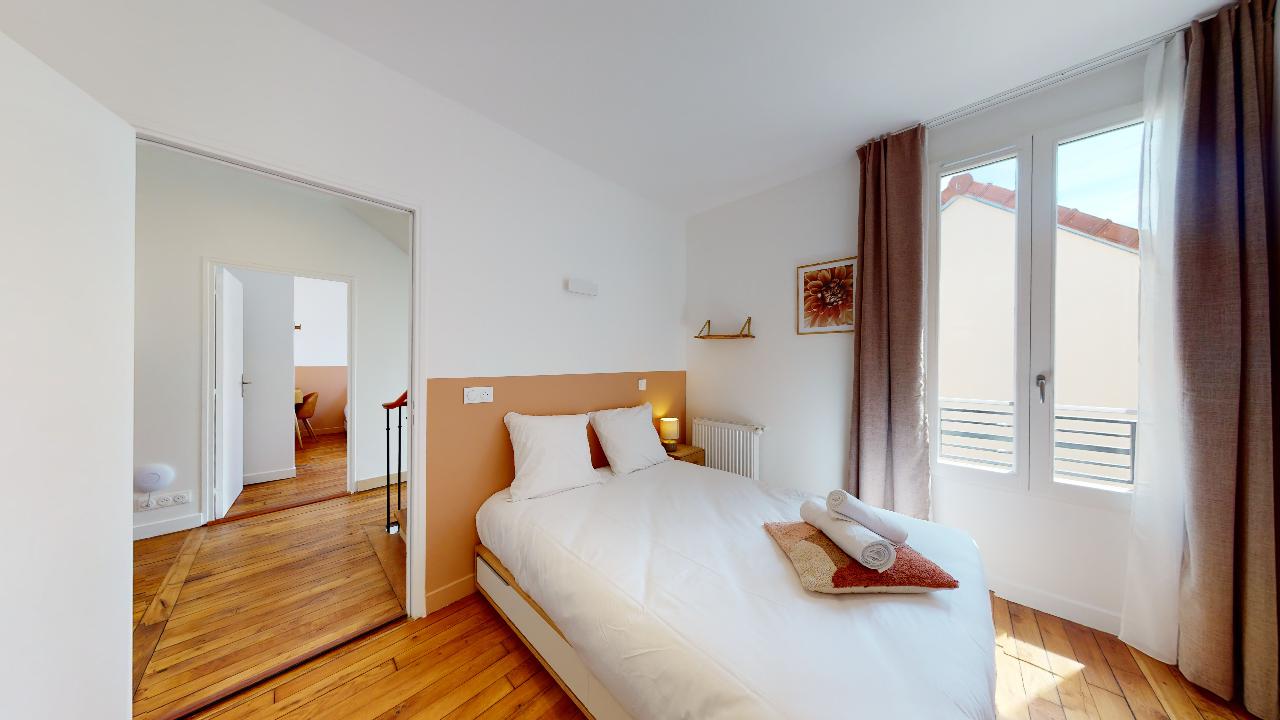 Room For One Person - 2 - Dahlia - Gallery - 3