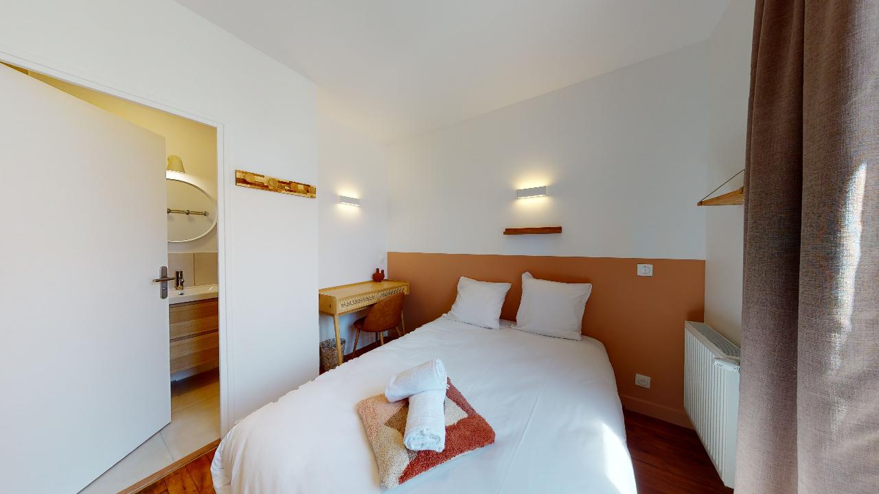 Room For One Person - 5 - Dahlia - Gallery - 3