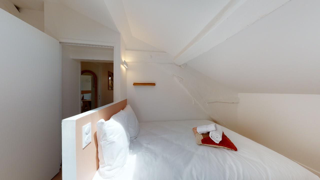 Room For One Person - 6 - 2