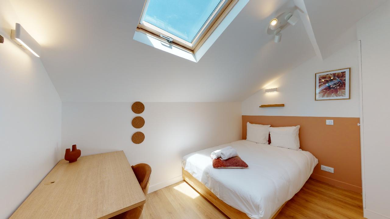 Room For One Person - 8 - Dahlia - Gallery - 1