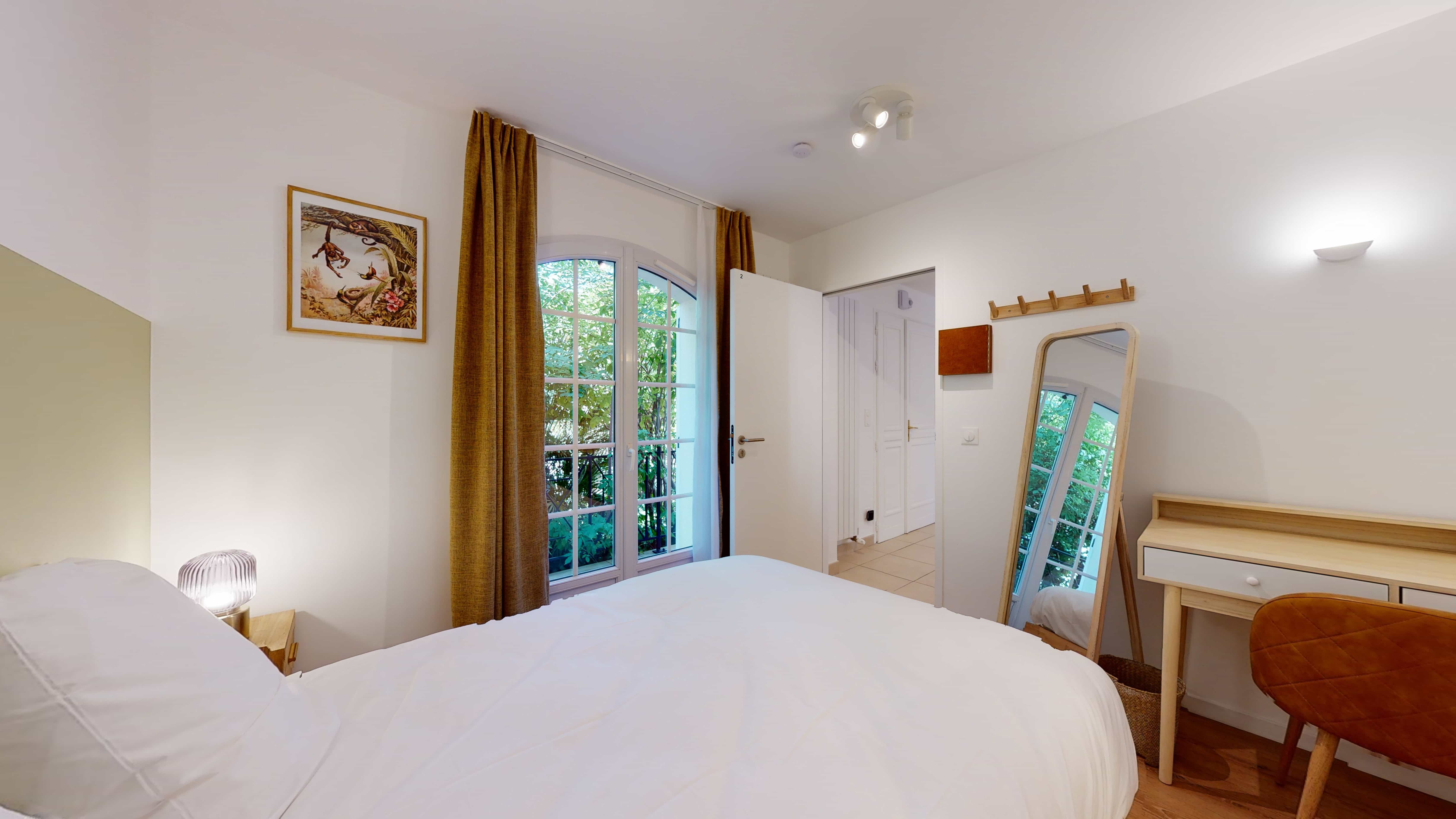 Room For One Person - 2 - Jane - Gallery - 3
