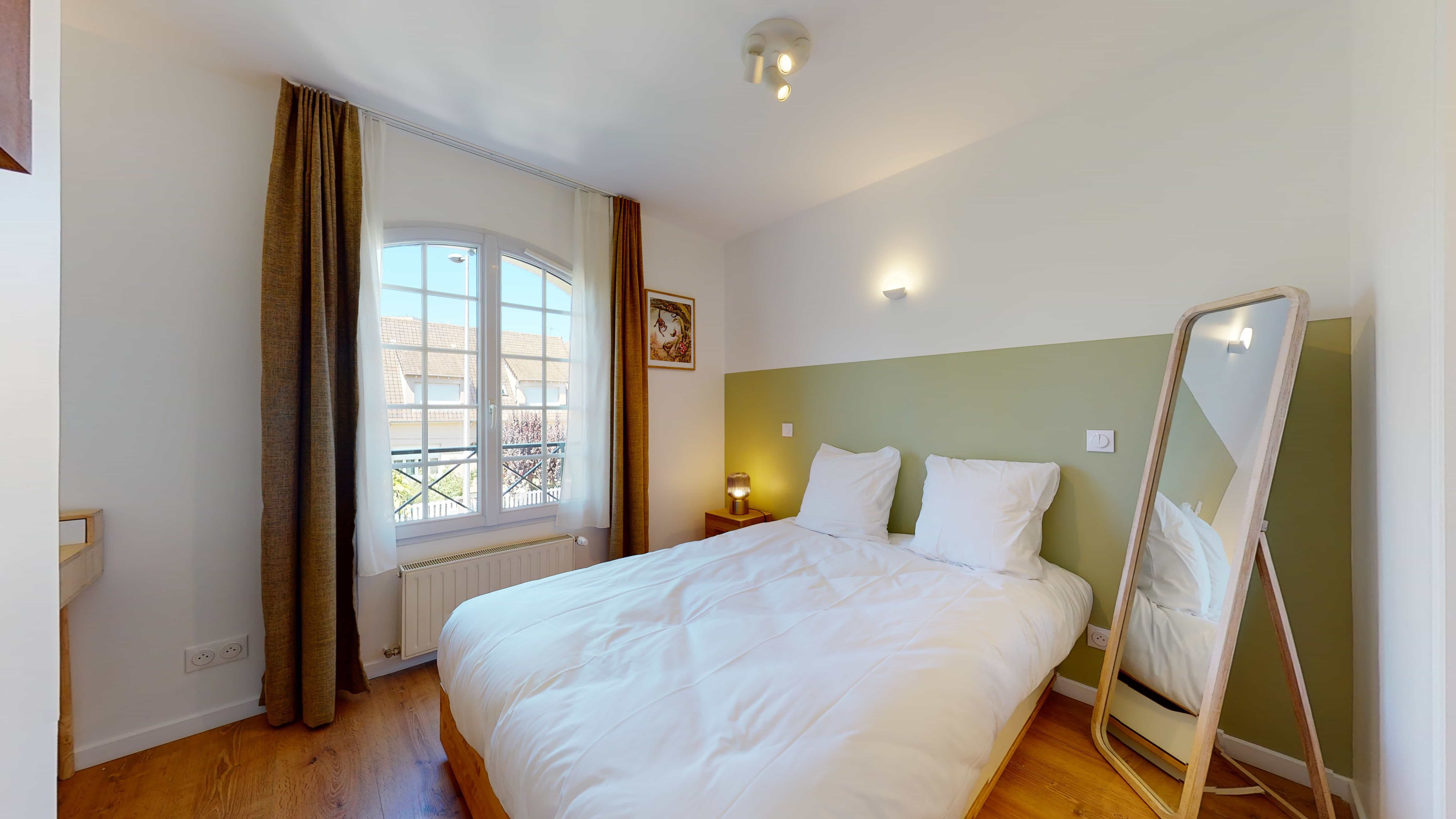 Room For One Person - 4 - Jane - Gallery - 4