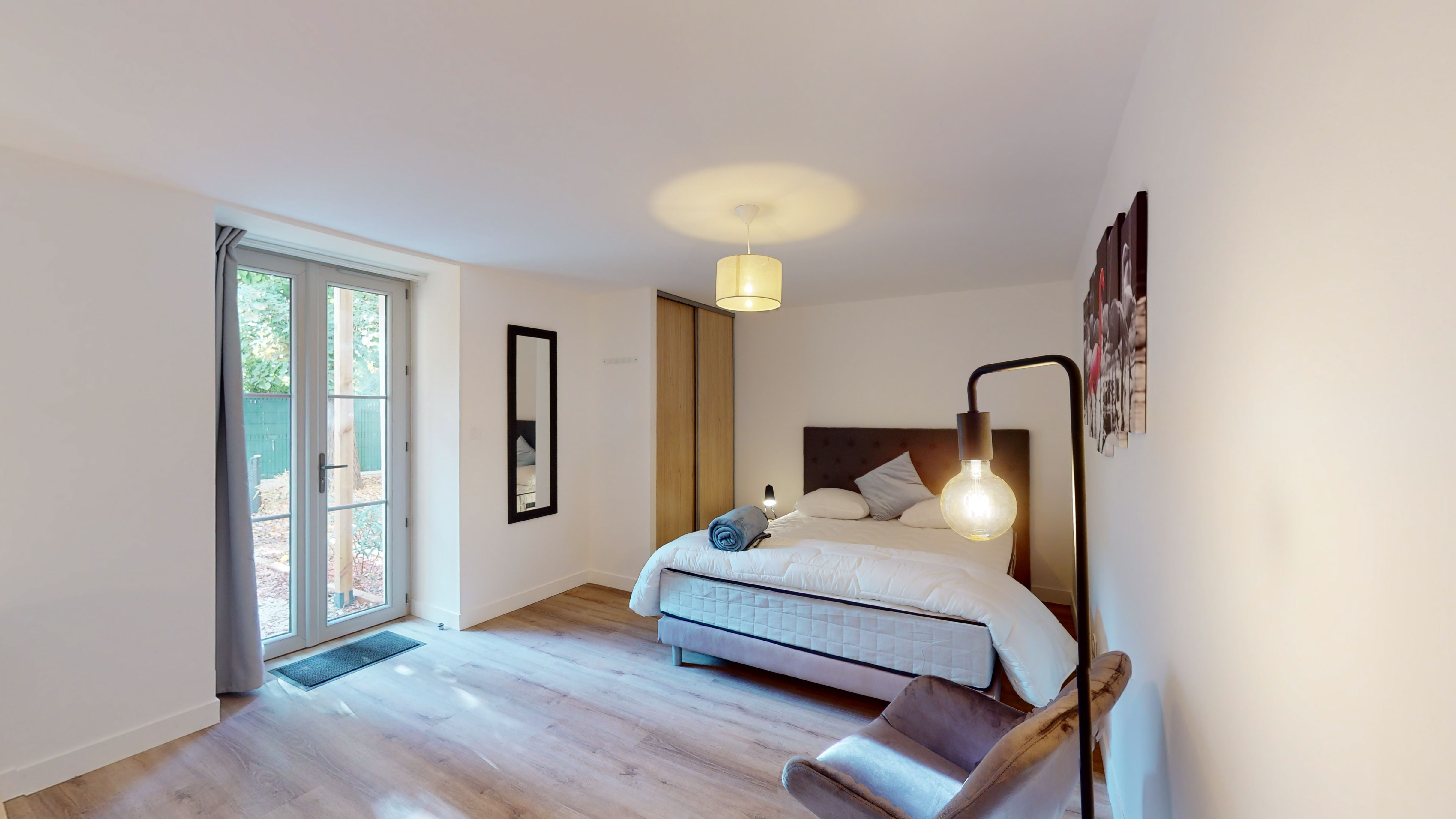 Room For One Person - 2 - Esme - Gallery - 1
