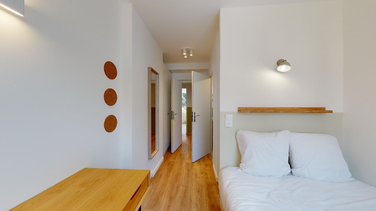 Room For 1 Person - 1 - 1