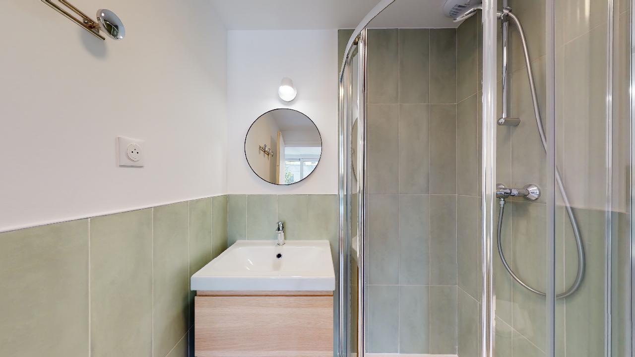 Room For 1 Person - 7 - Winema - Gallery - 3