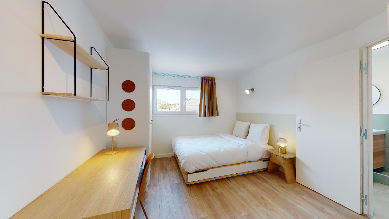 Room For 1 Person - 11 - 1