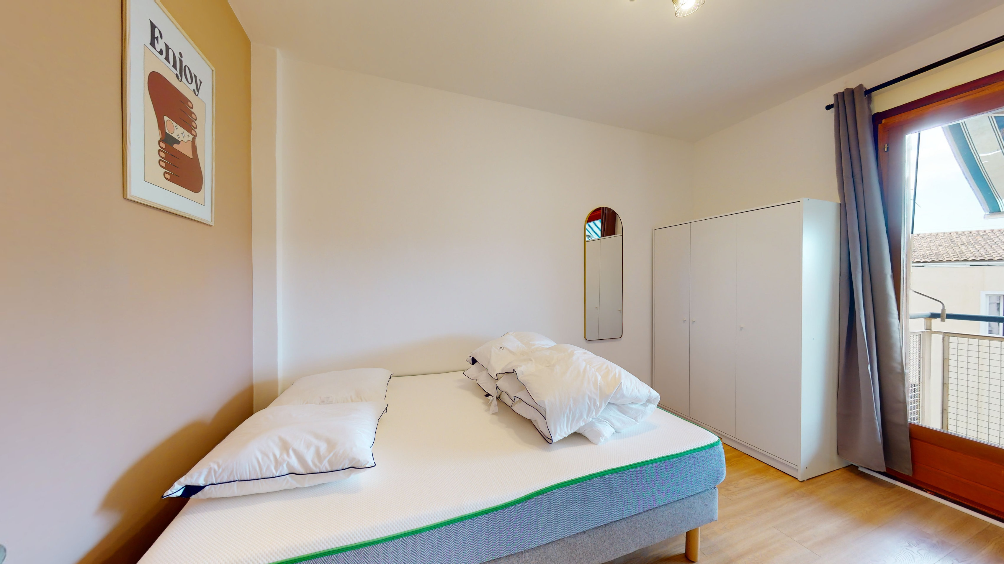  Room 5  -  Marseille Flammarion 2  - Gallery -  1