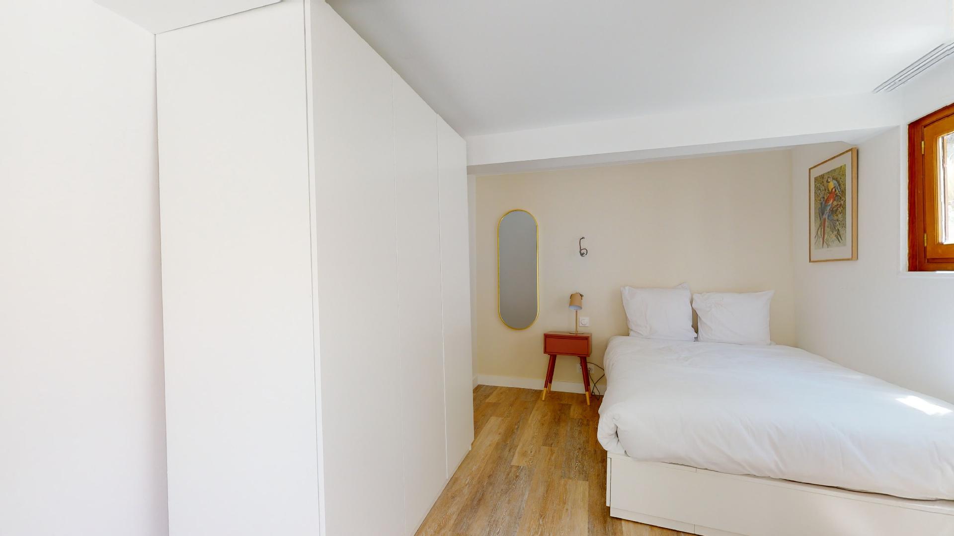 Room For 1 Person With Private Bathroom - 1  - 2