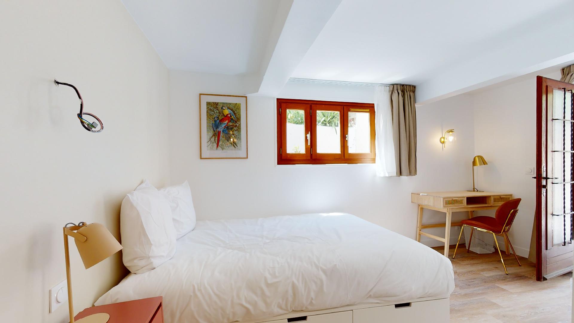 Room For 1 Person With Private Bathroom - 1  - 1