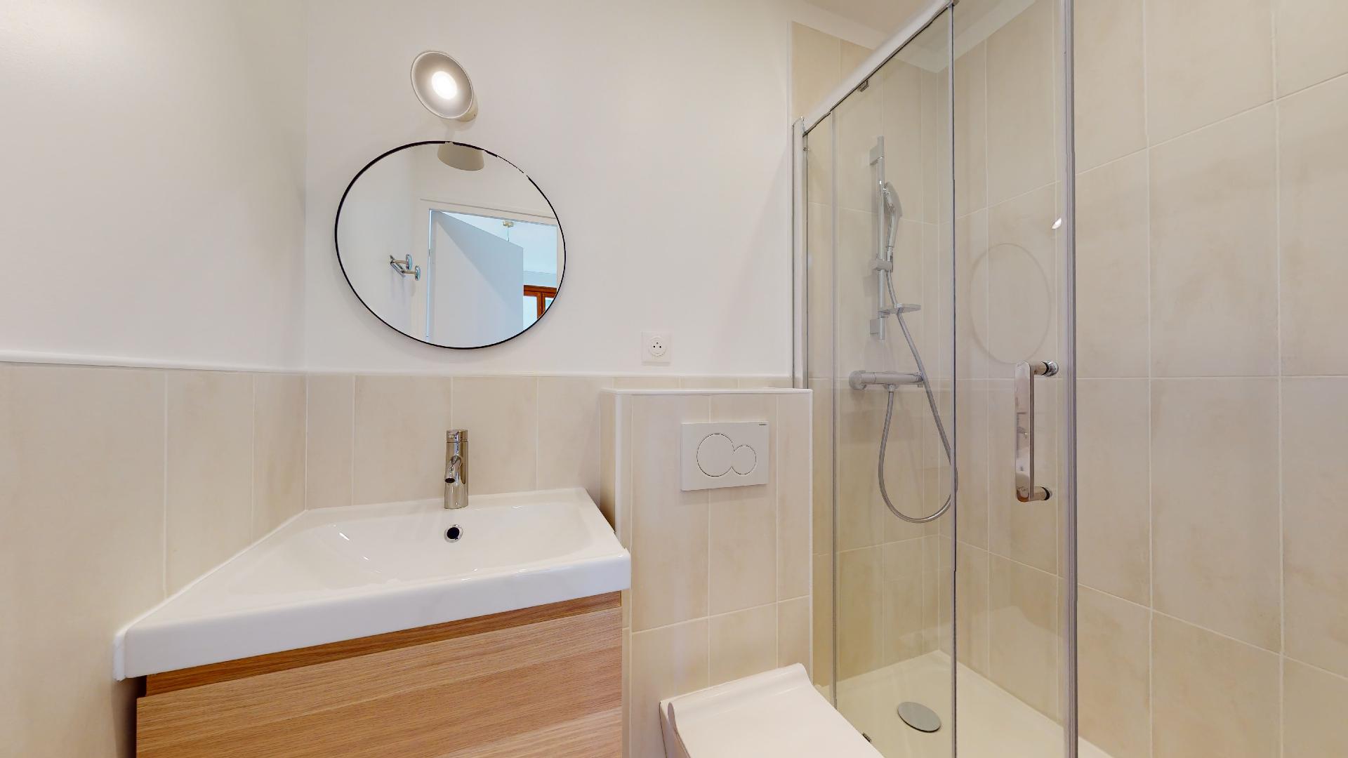 Room For 1 Person With Private Bathroom - 4 - 4