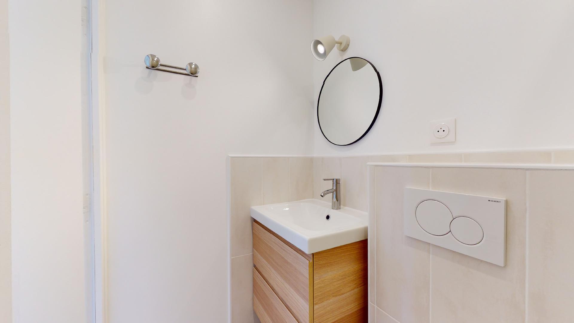 Room For 1 Person With Private Bathroom - 4 - 5