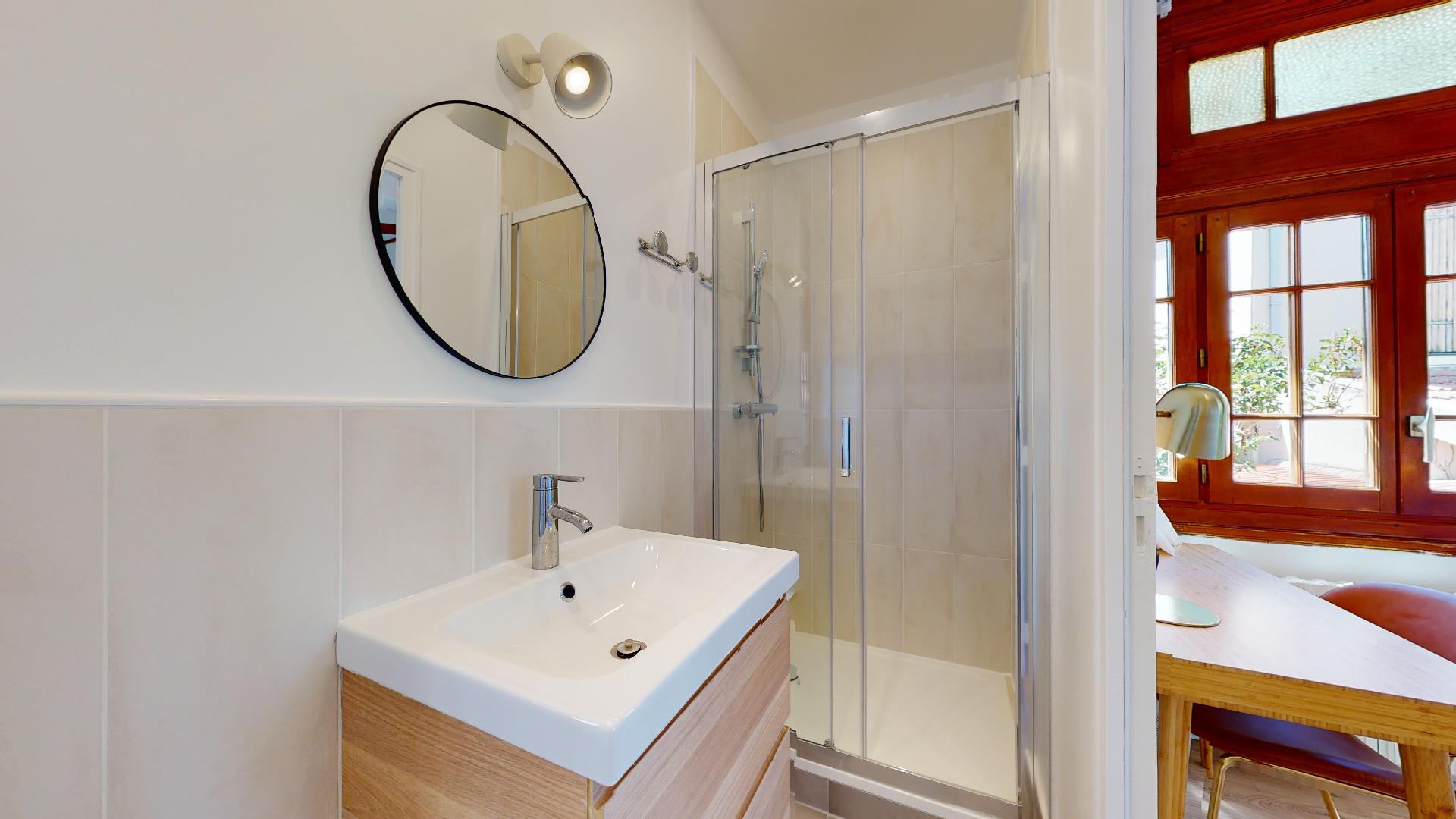 Room For 1 Person With Private Bathroom - 5 - 3