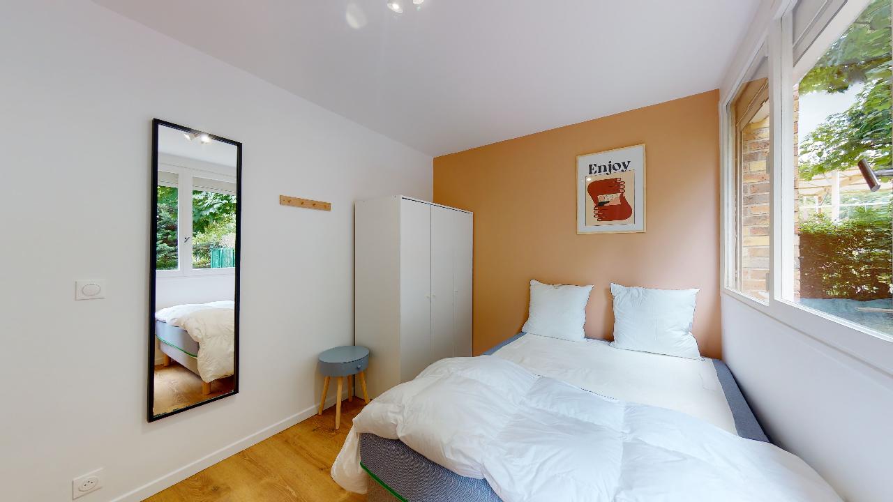 Room 1 - 2