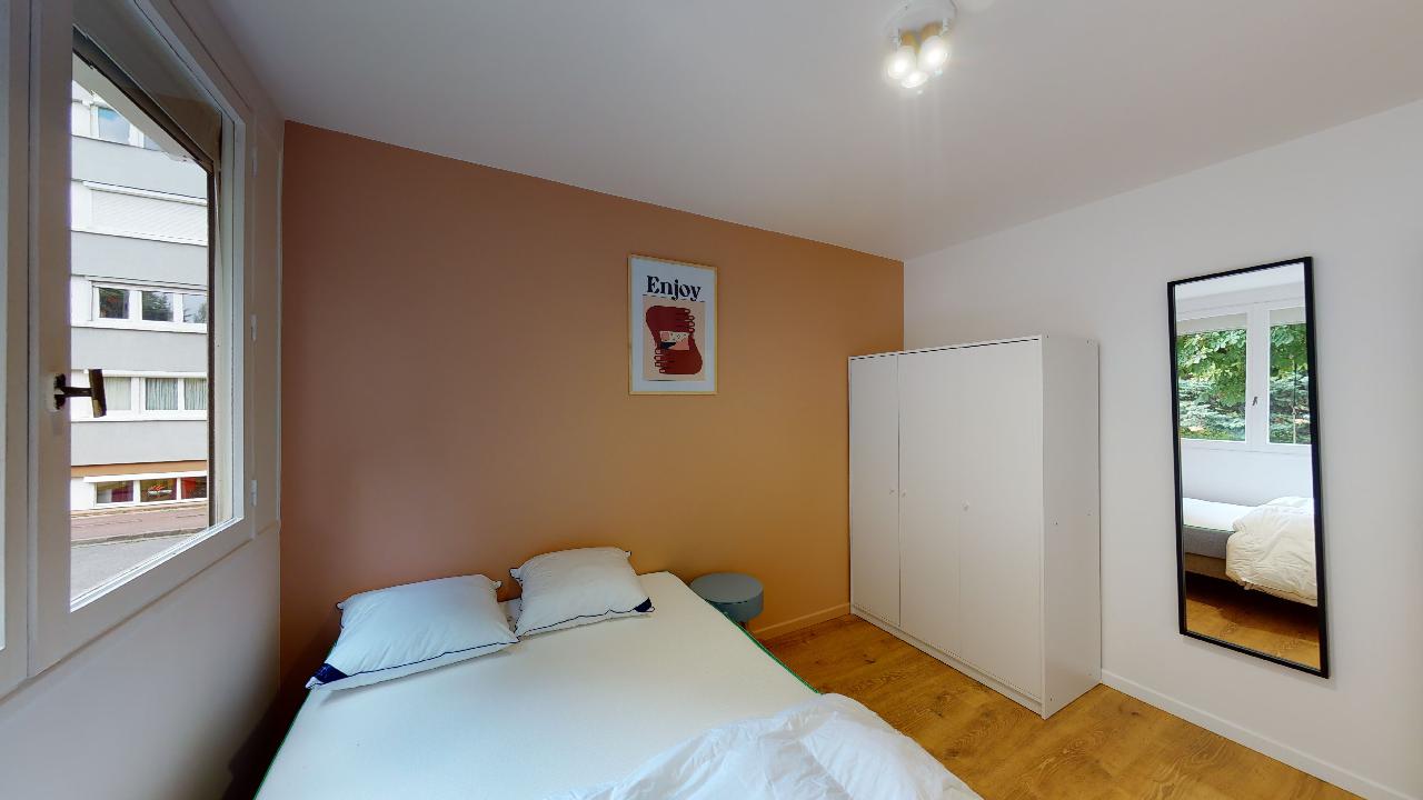 Room 2 - 2