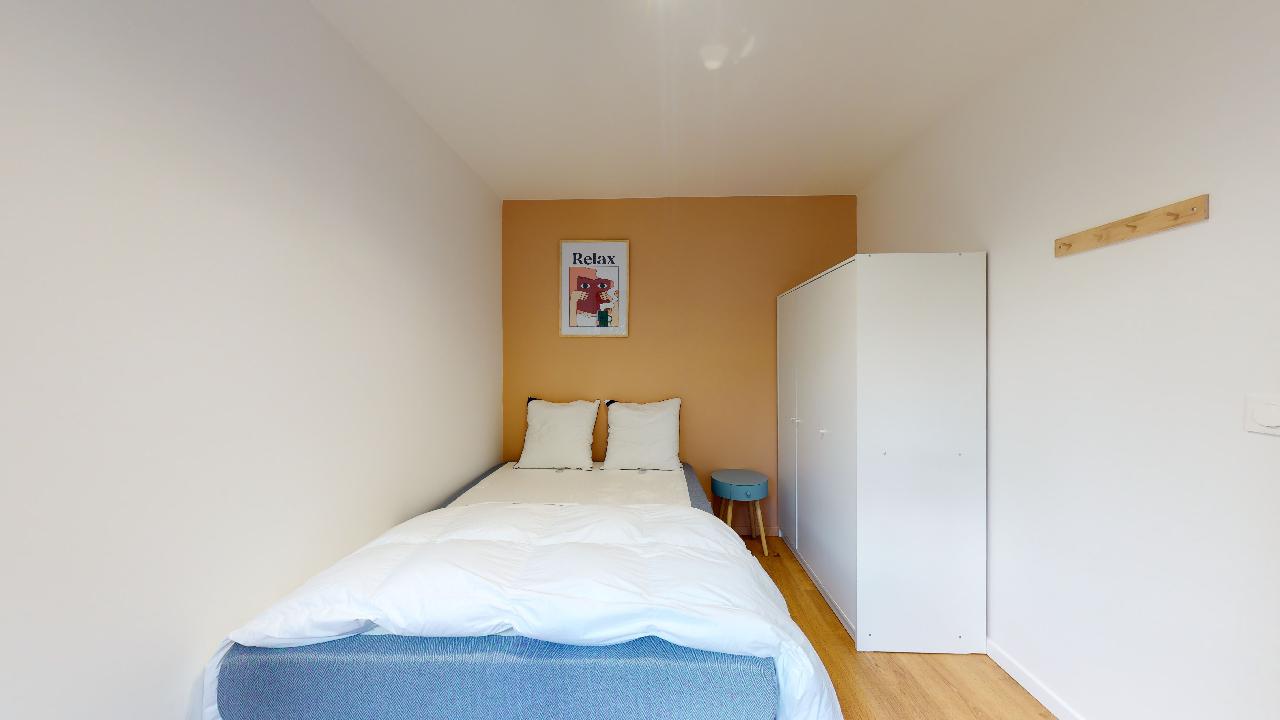 Room 4 - 1