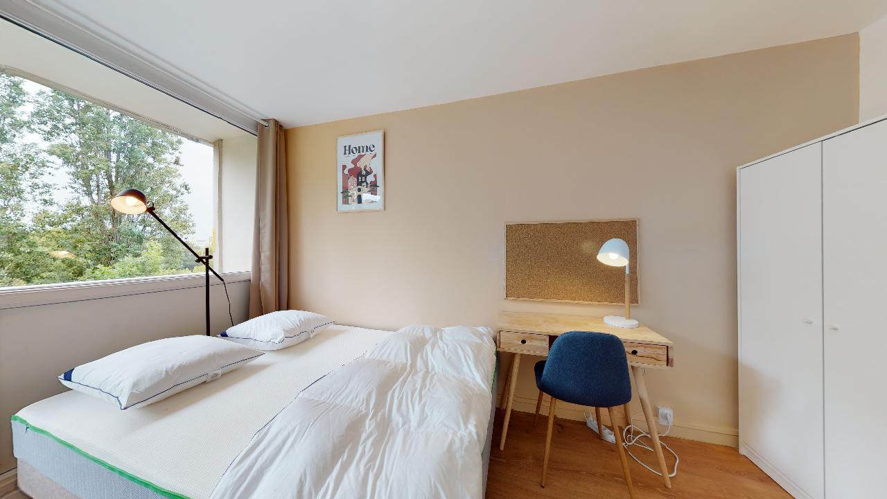 Room 1 - 1