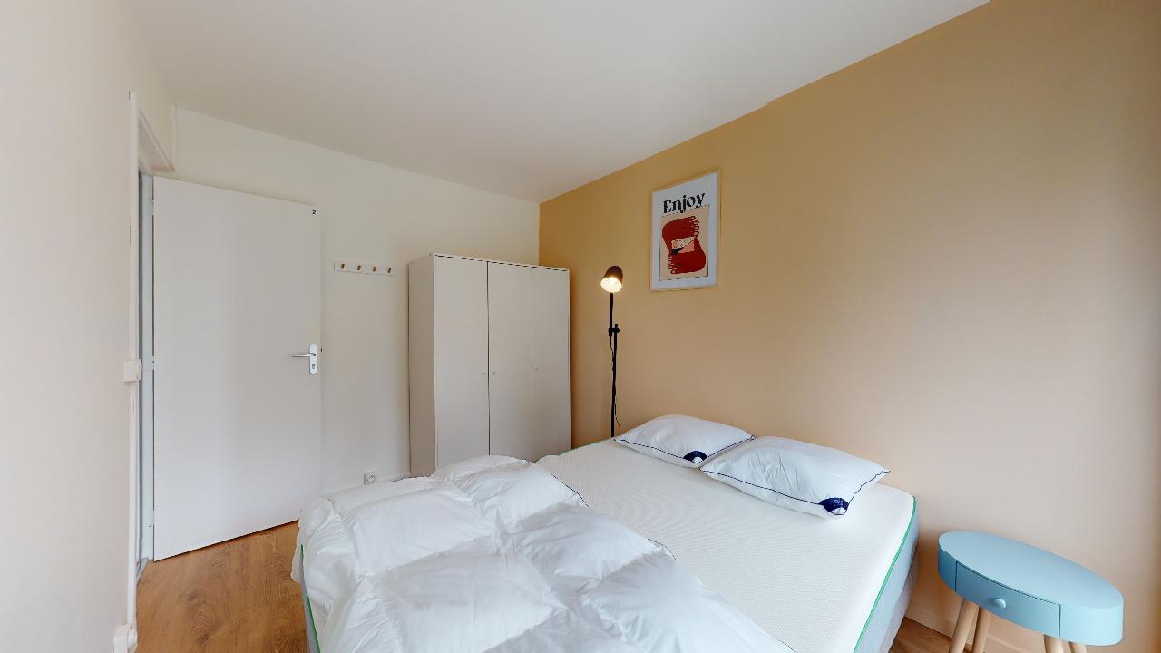 Room 2 - 2