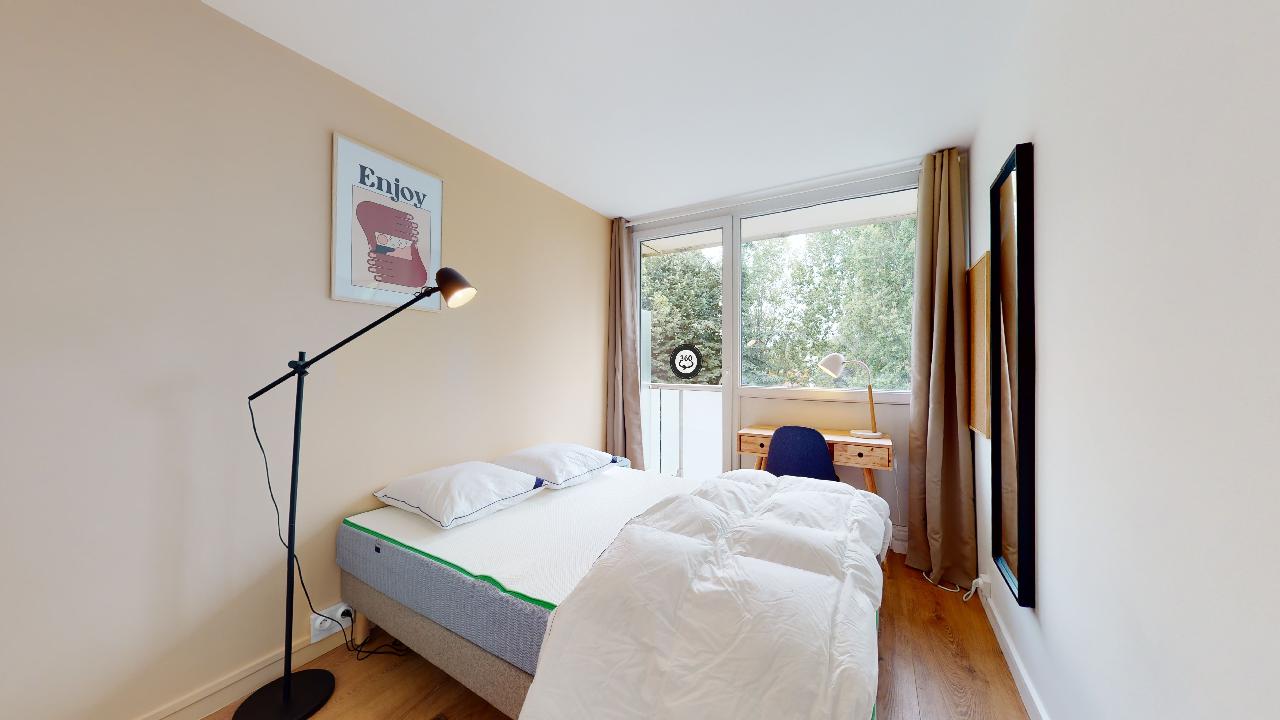 Room 2 - 1
