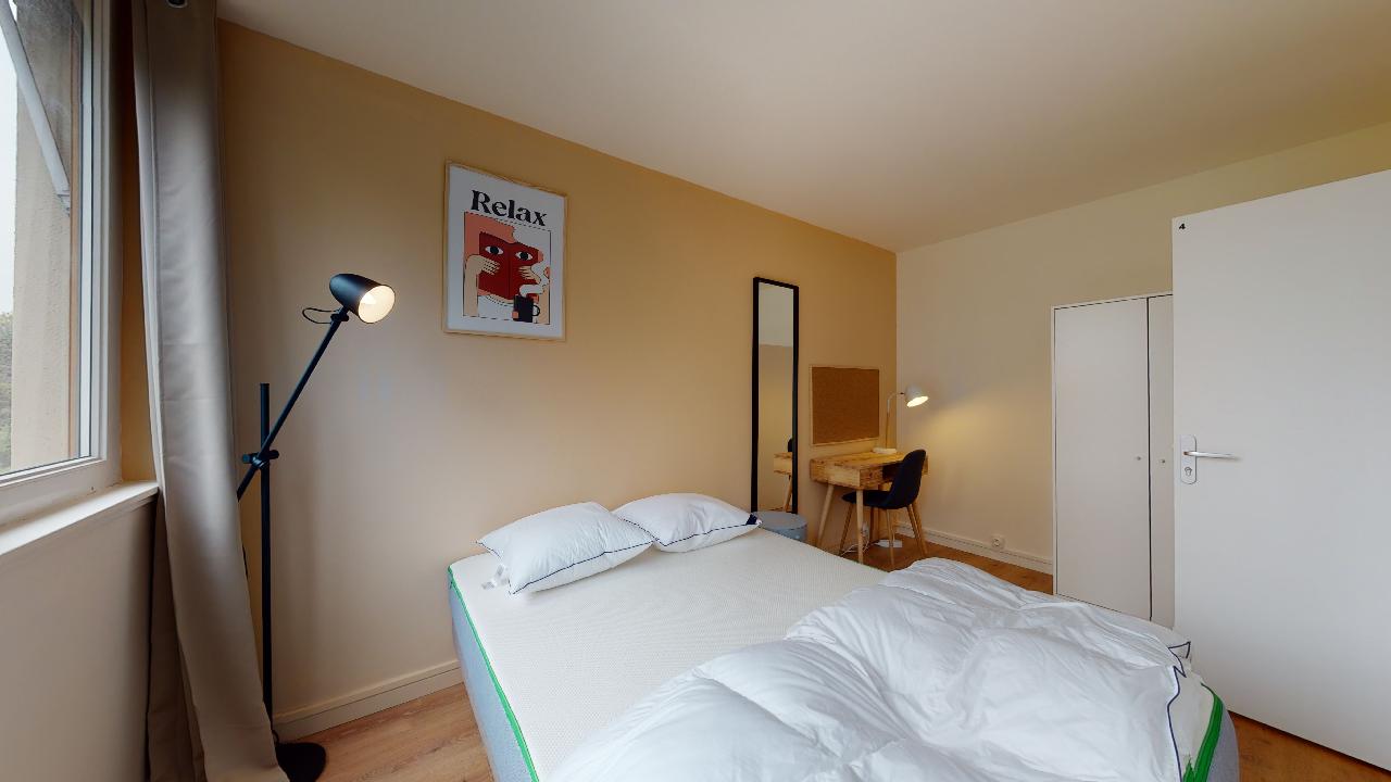 Room 4 - 4