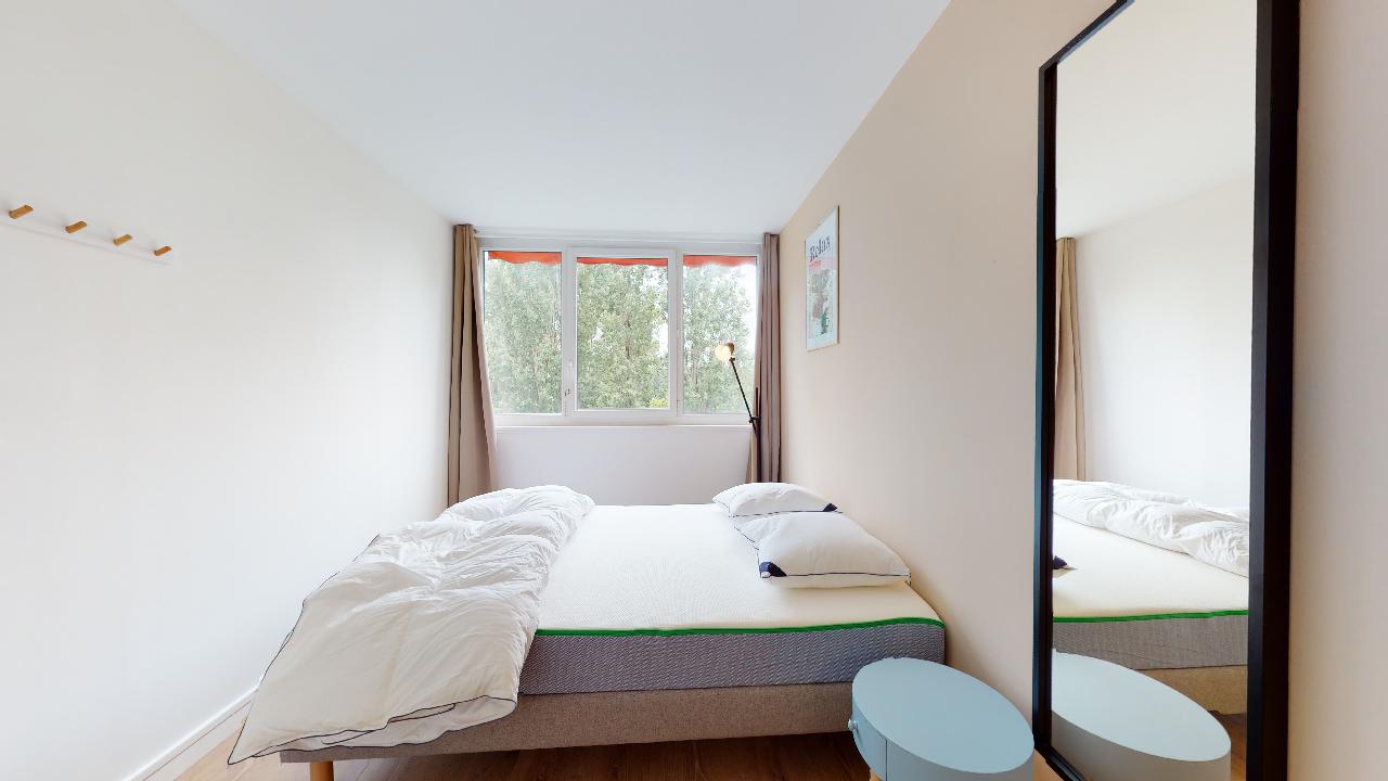 Room 4 - 3