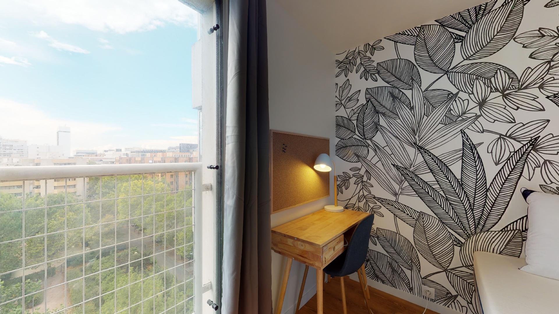 Room 4 - 2