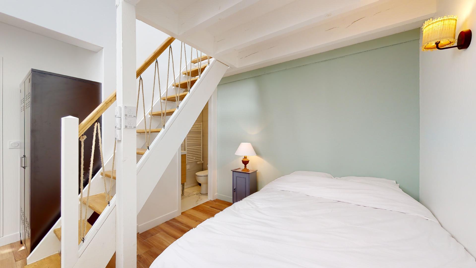 Room For 1 With A Private Bathroom And Toilets - 4 - 1