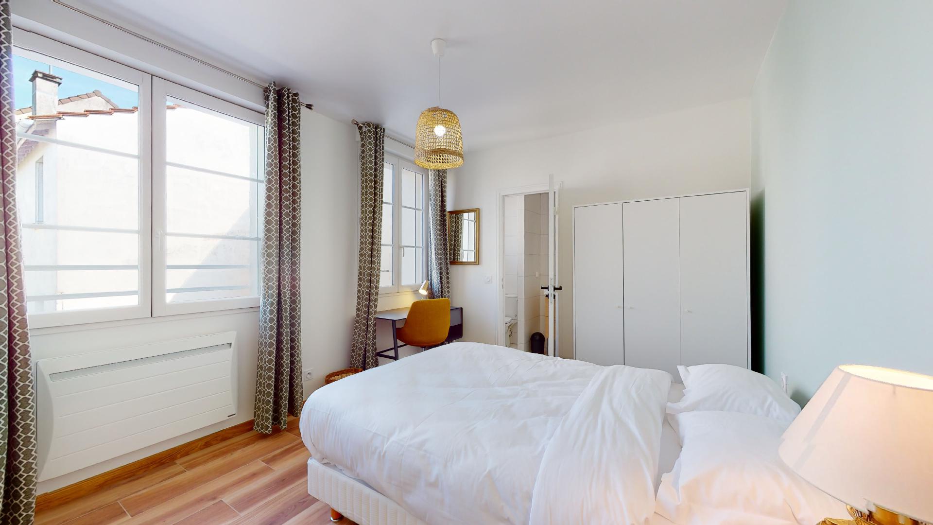 Room For 1 With A Private Bathroom And Toilets - 8 - 1