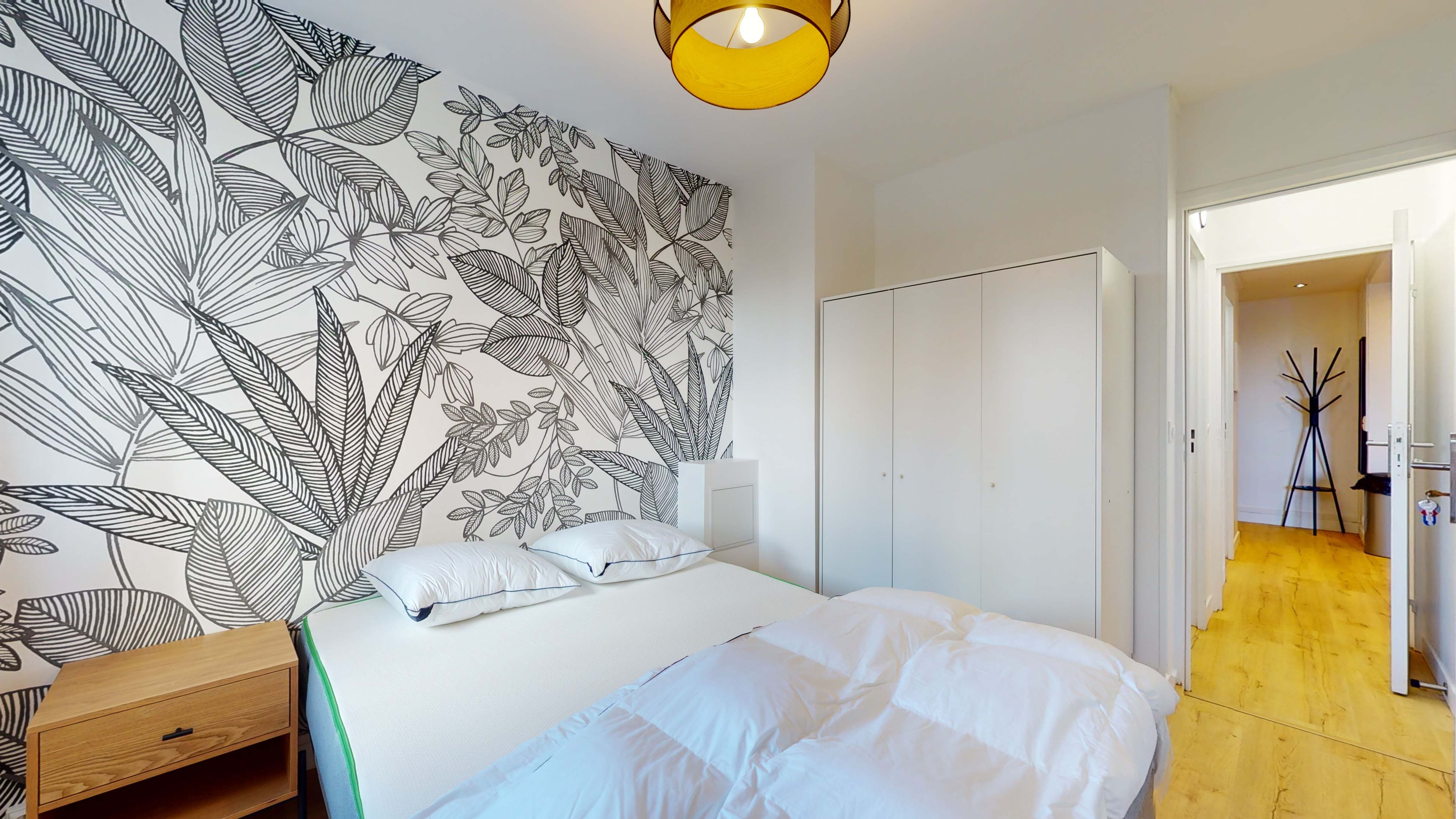 Room 4 - 2