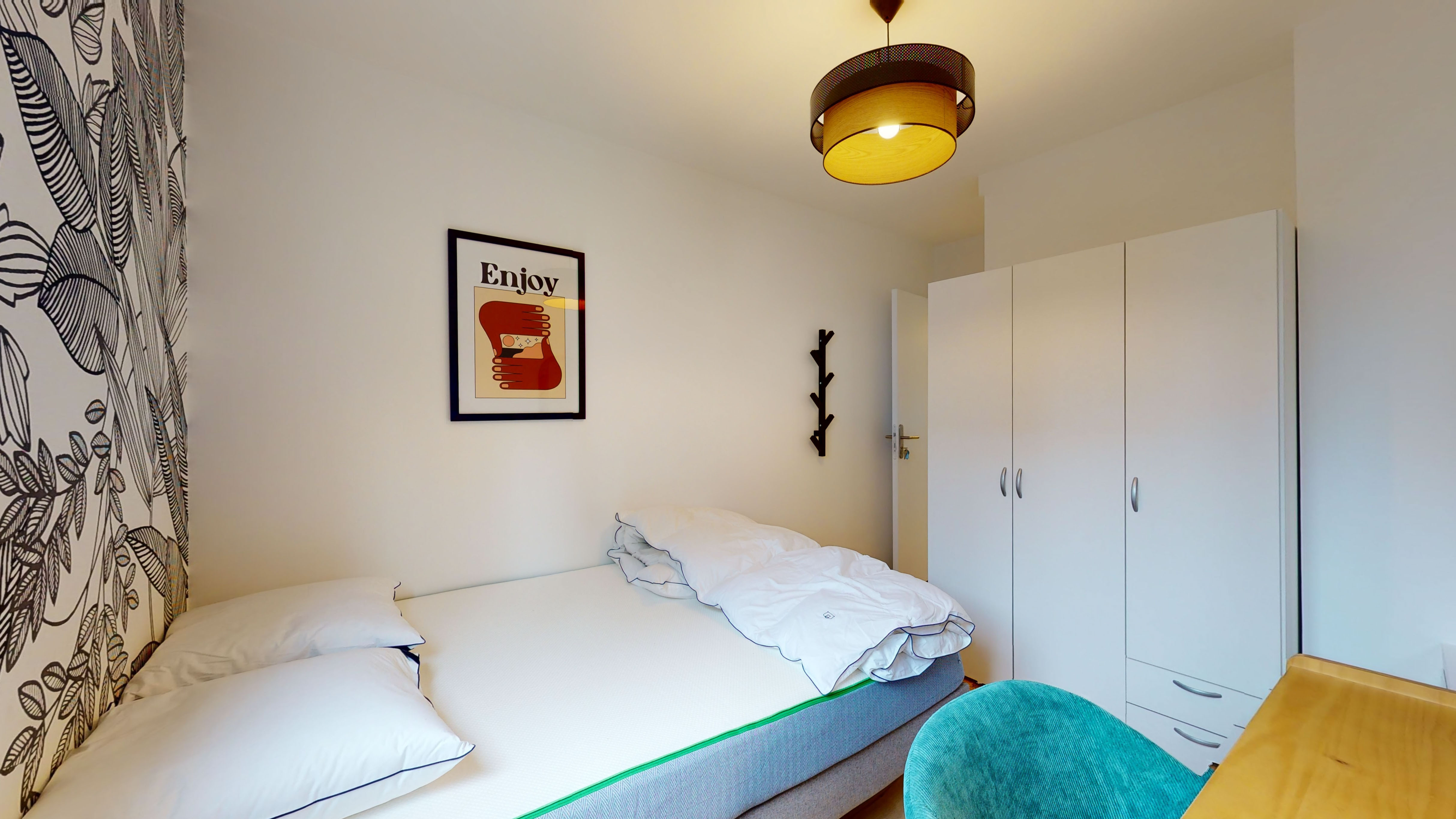 Room 2 - 1
