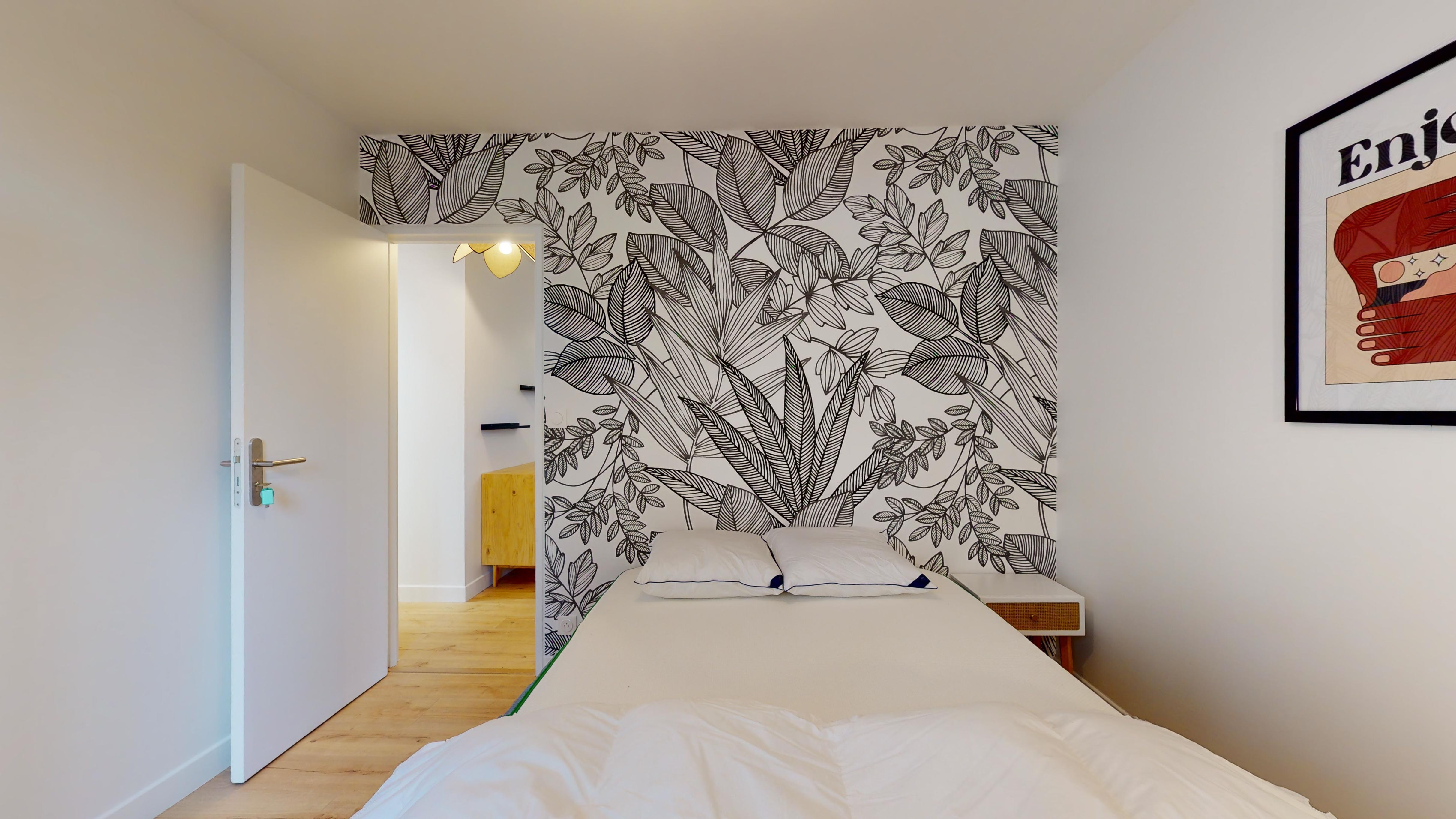 Room 4 - 1