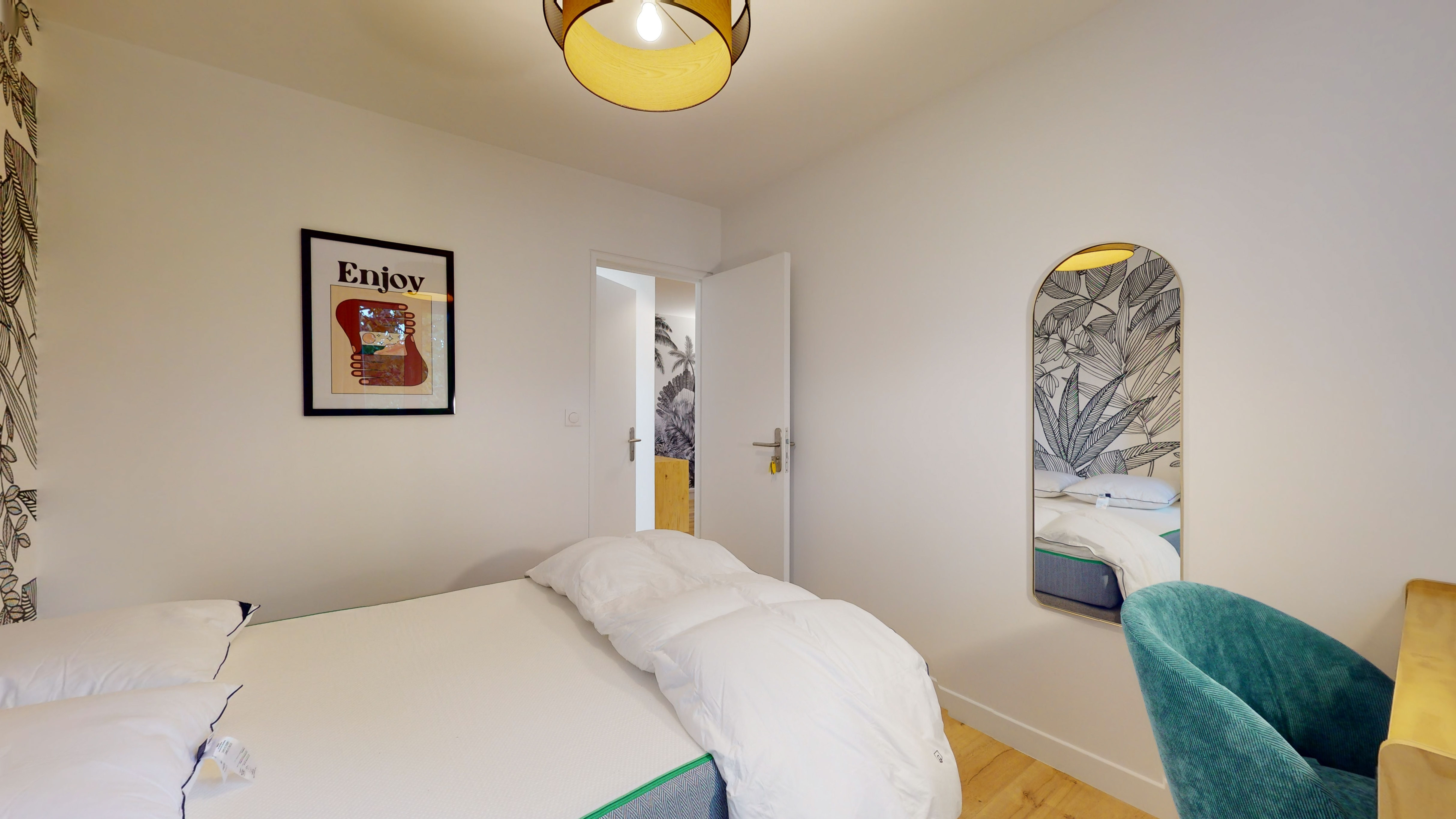 Room 5 - 1