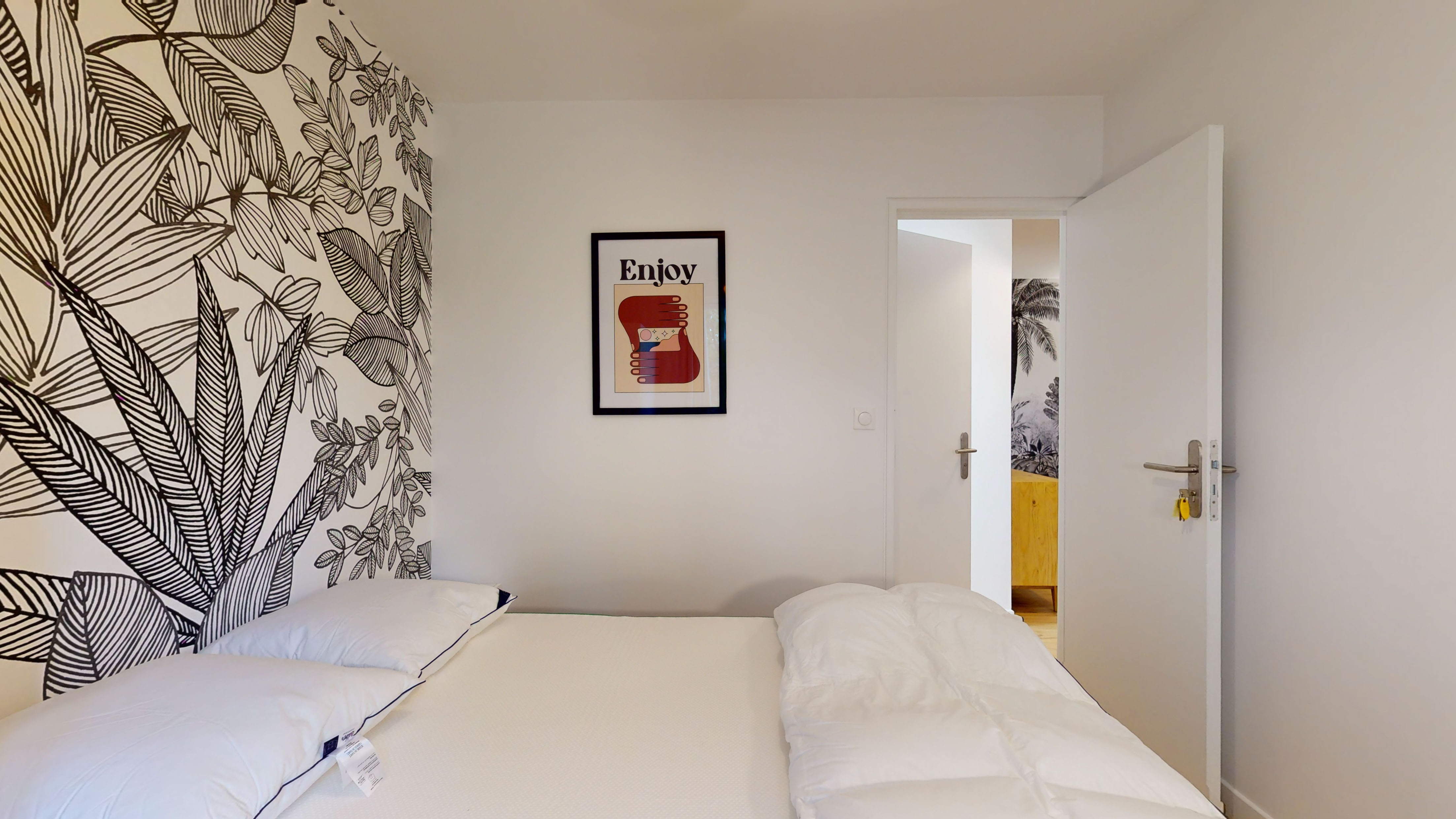 Room 5 - 2