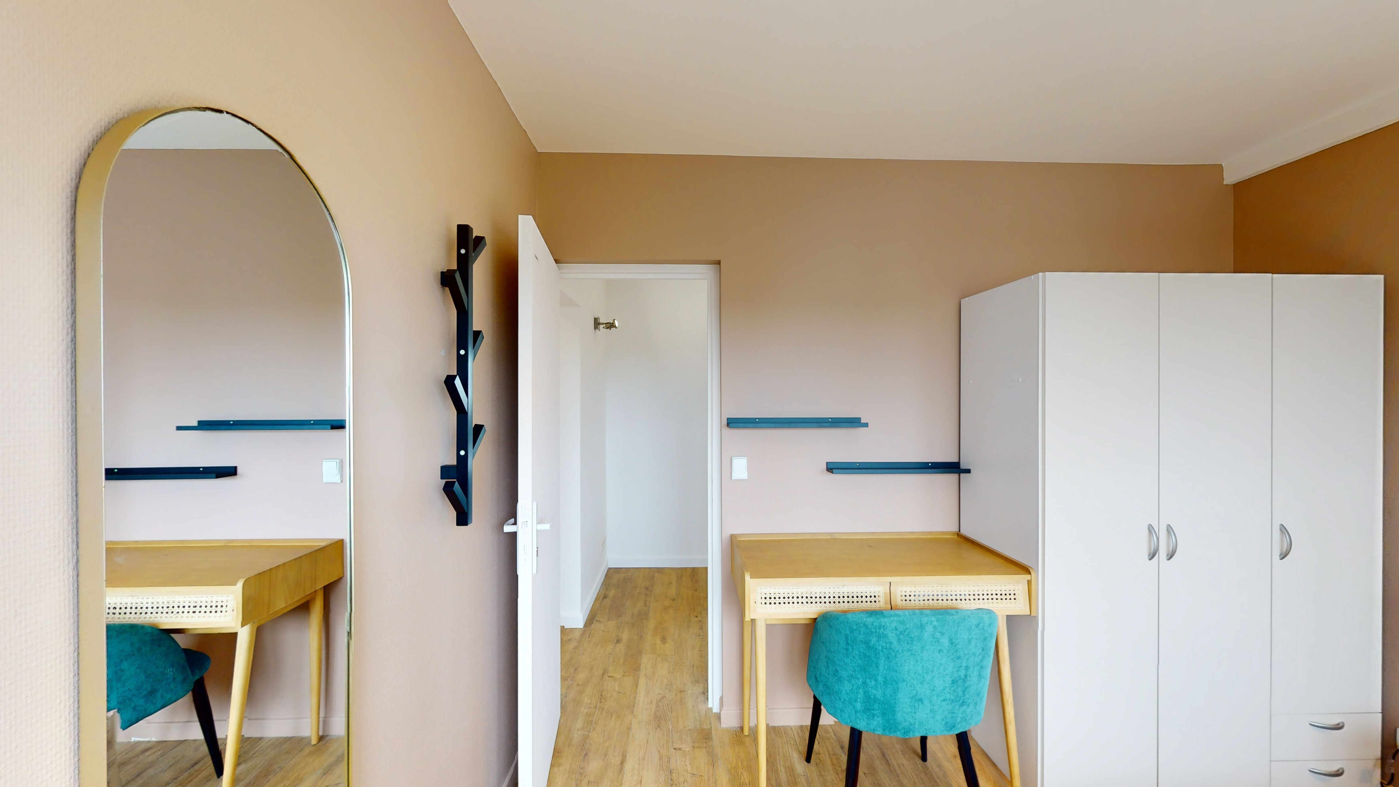  Room 1  -  Bordeaux Abel Antoune  - Gallery -  3