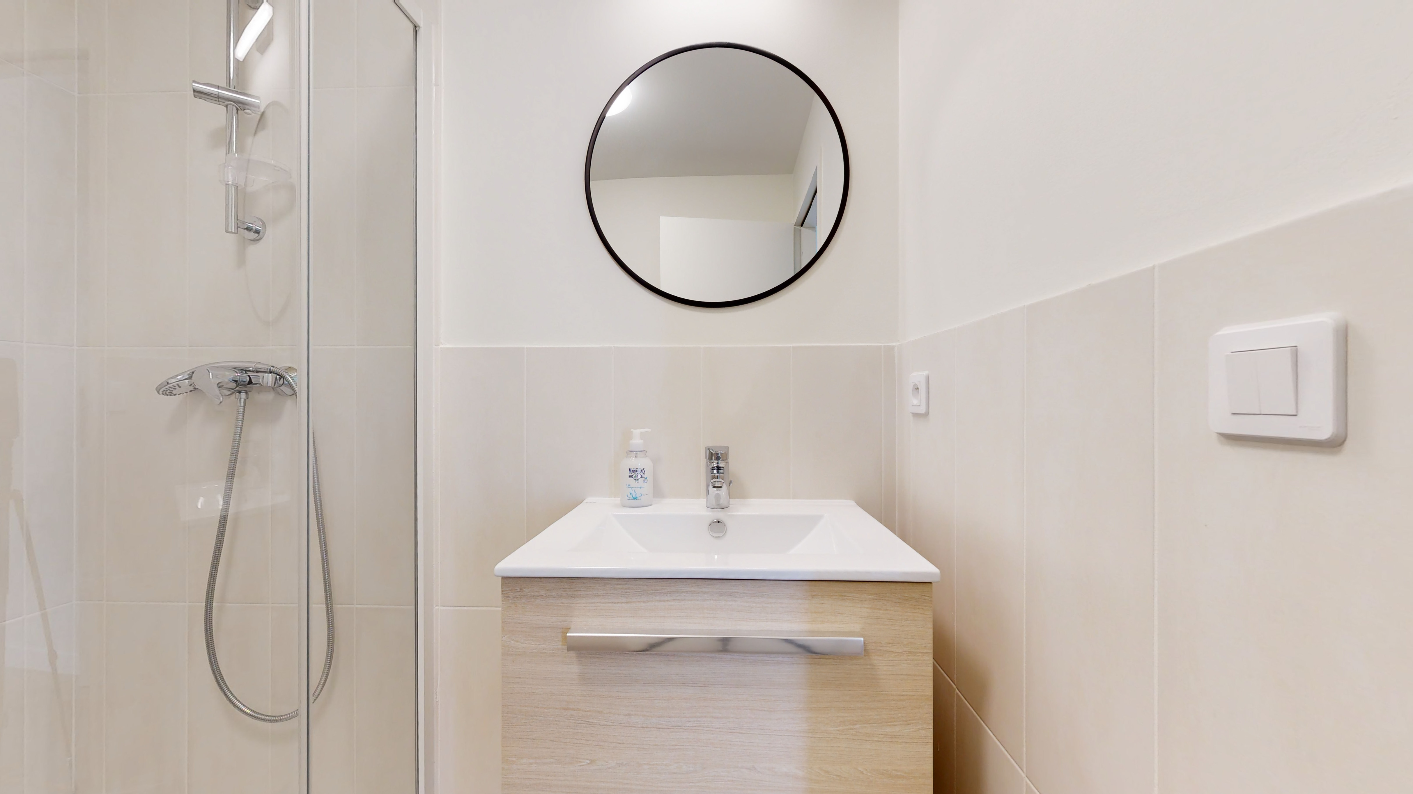  Room For One Person - 12  -  Panama  - Gallery -  1
