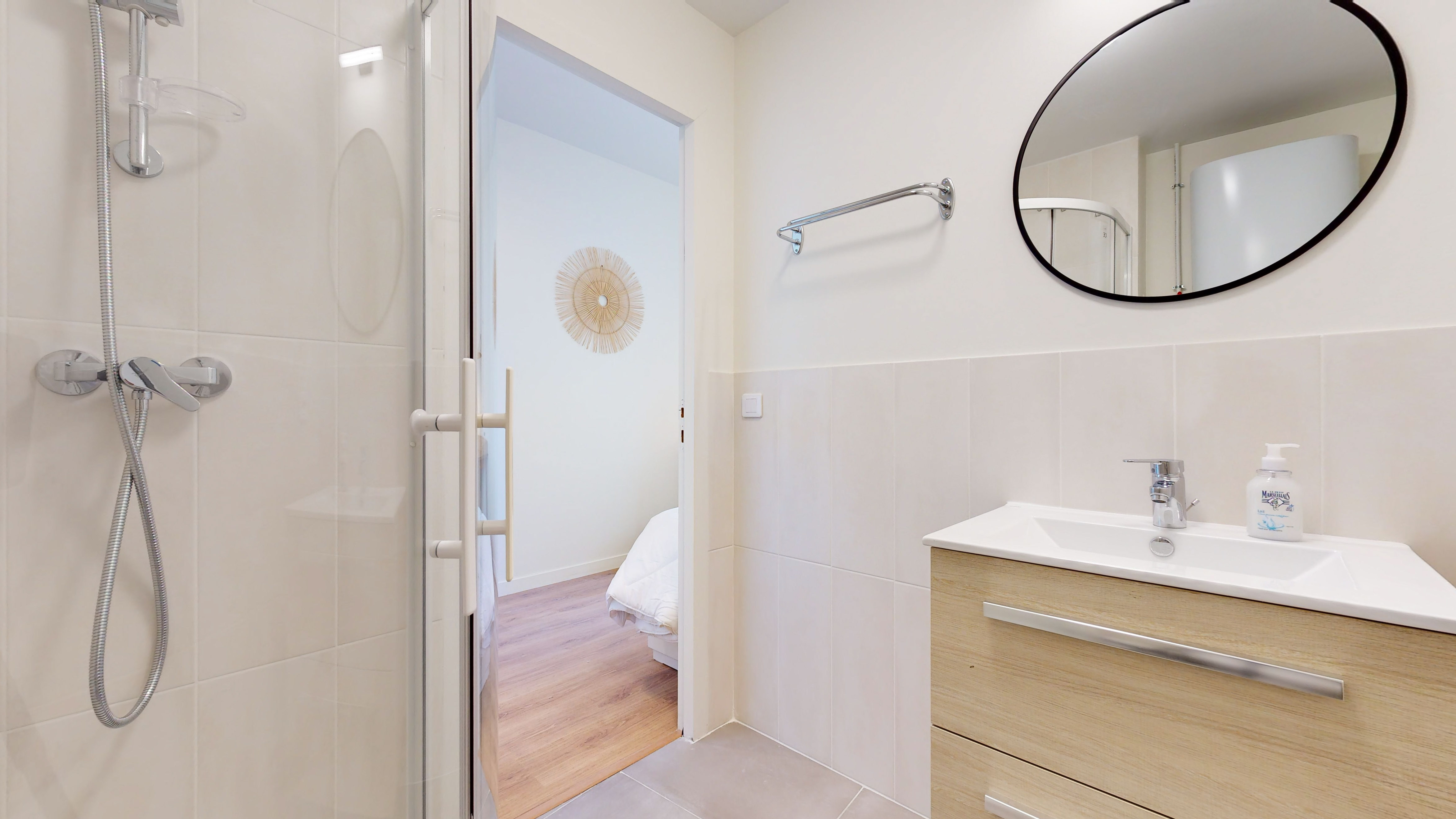  Room For One People - 19  -  Panama  - Gallery -  1