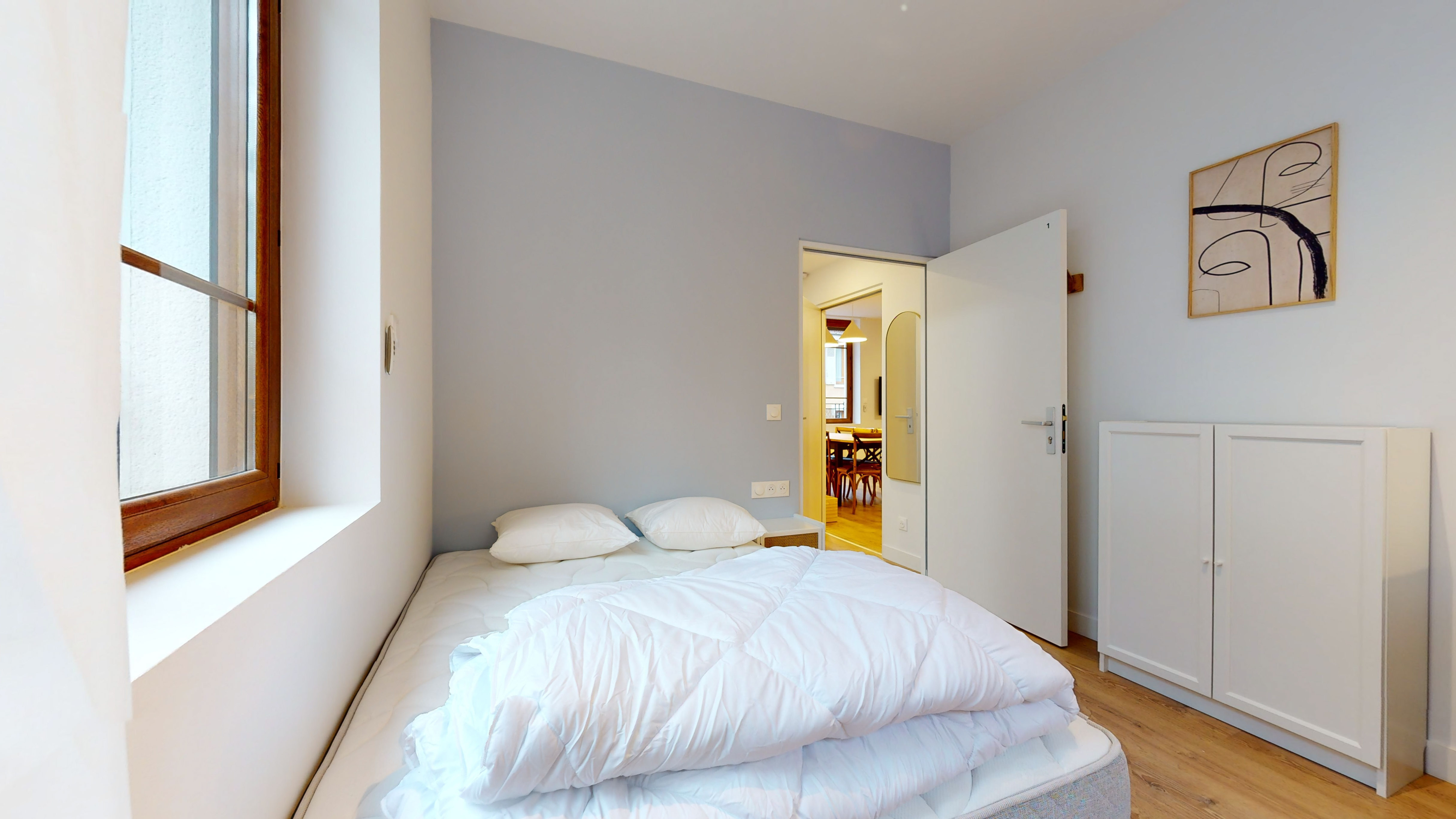 Room For One Person - 1 - Lyot - Gallery - 1