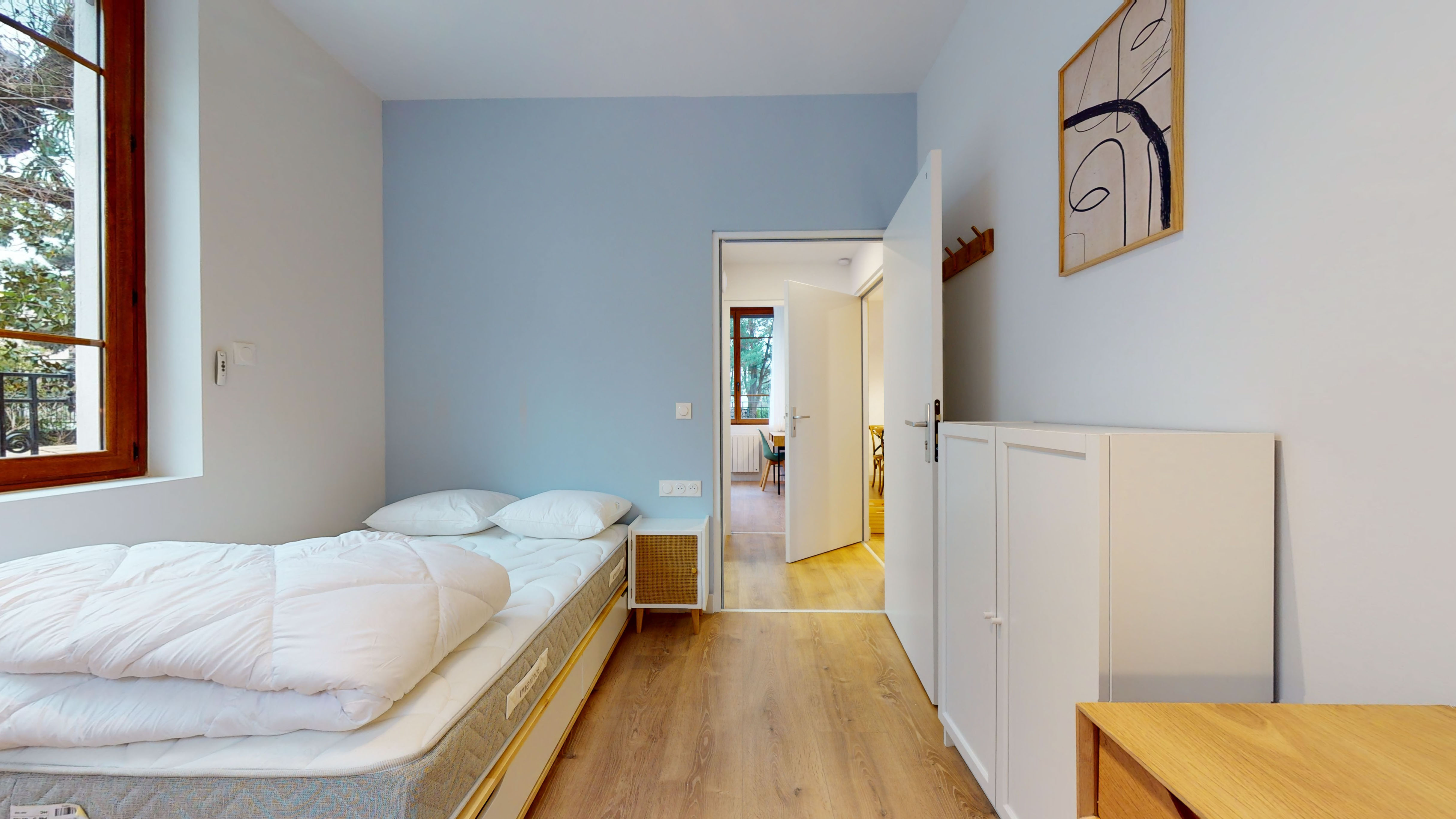  Room For One Person - 1  -  Lyot  - Gallery -  3