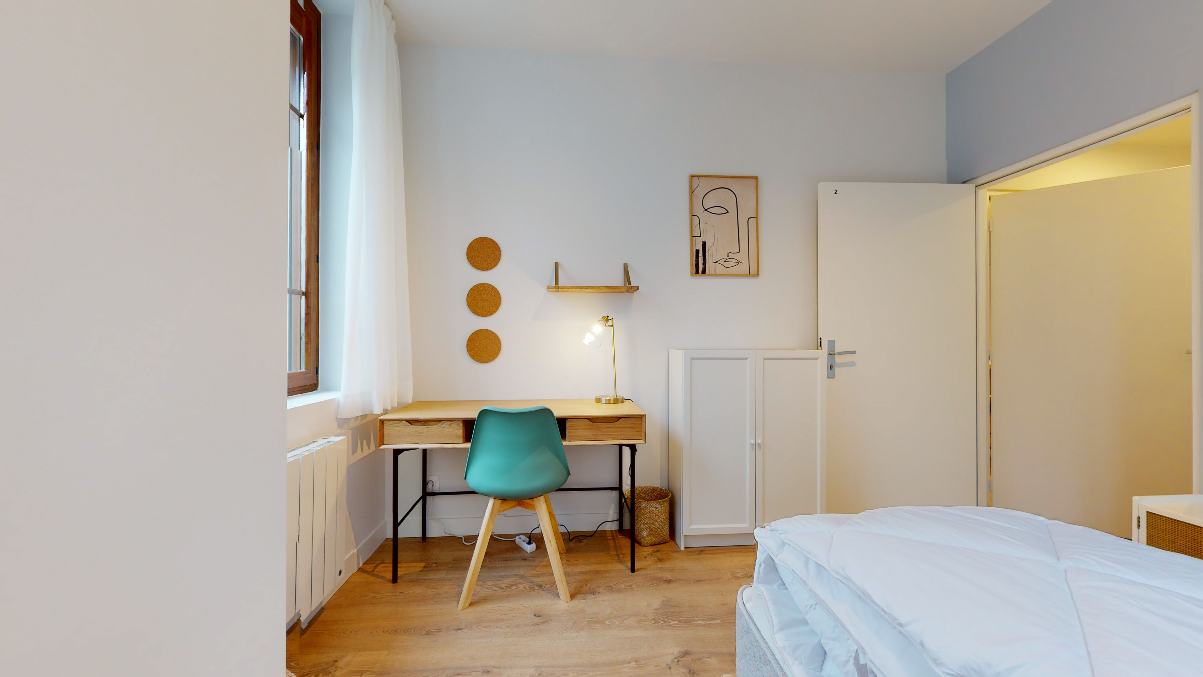  Room For One Person - 2  -  Lyot  - Gallery -  3