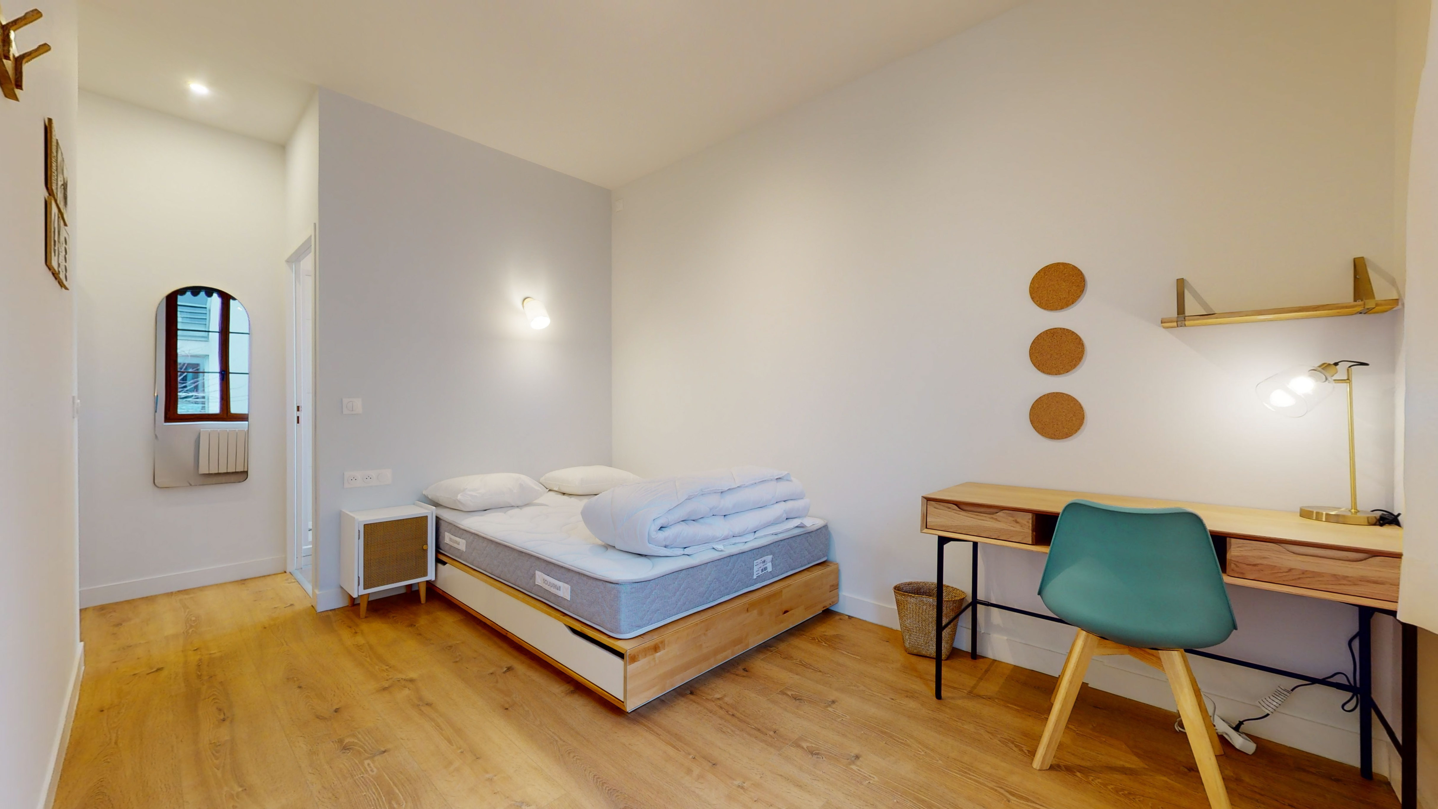  Room For One Person - 4  -  Lyot  - Gallery -  1