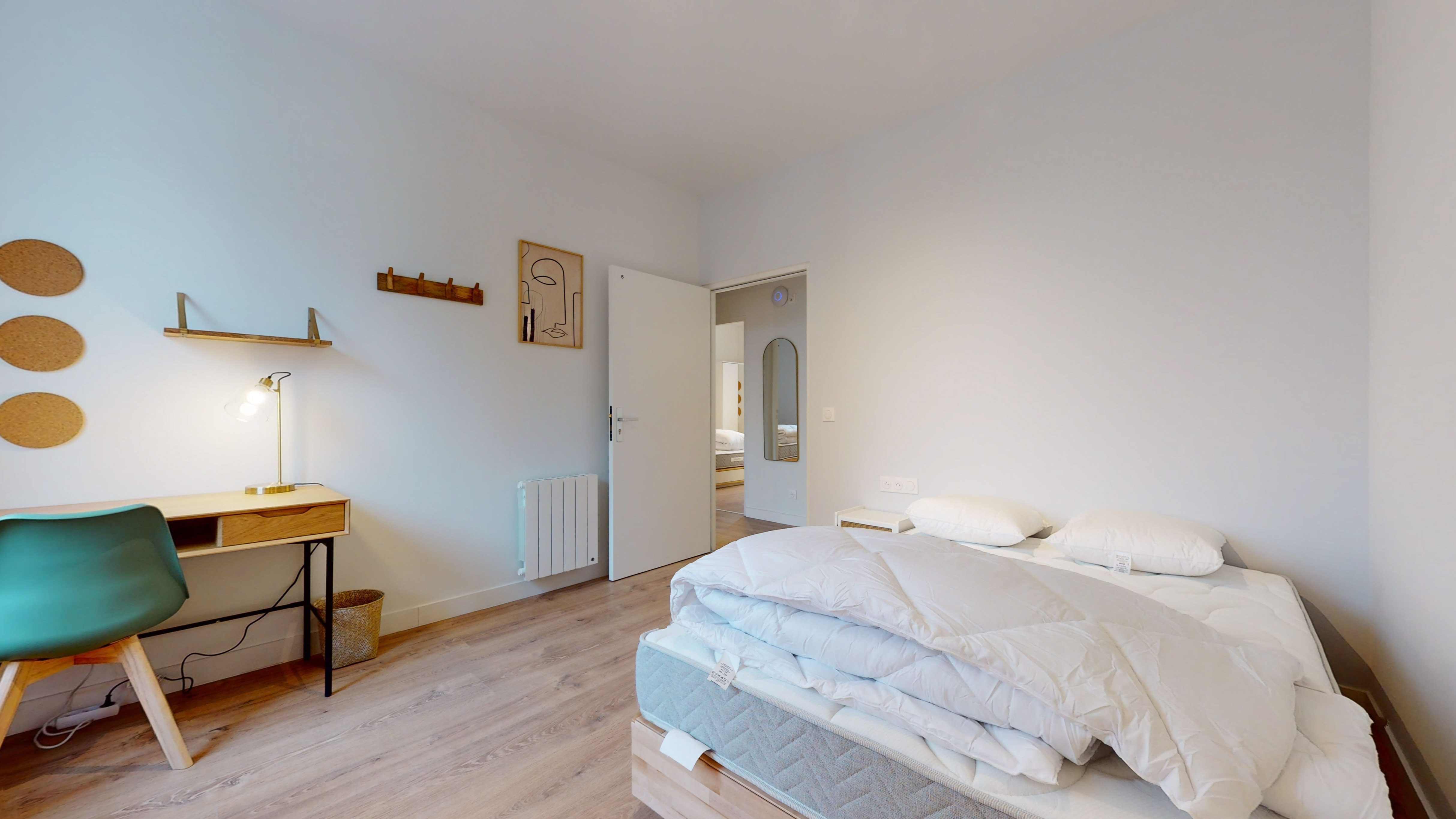  Room For One Person - 6  -  Lyot  - Gallery -  3