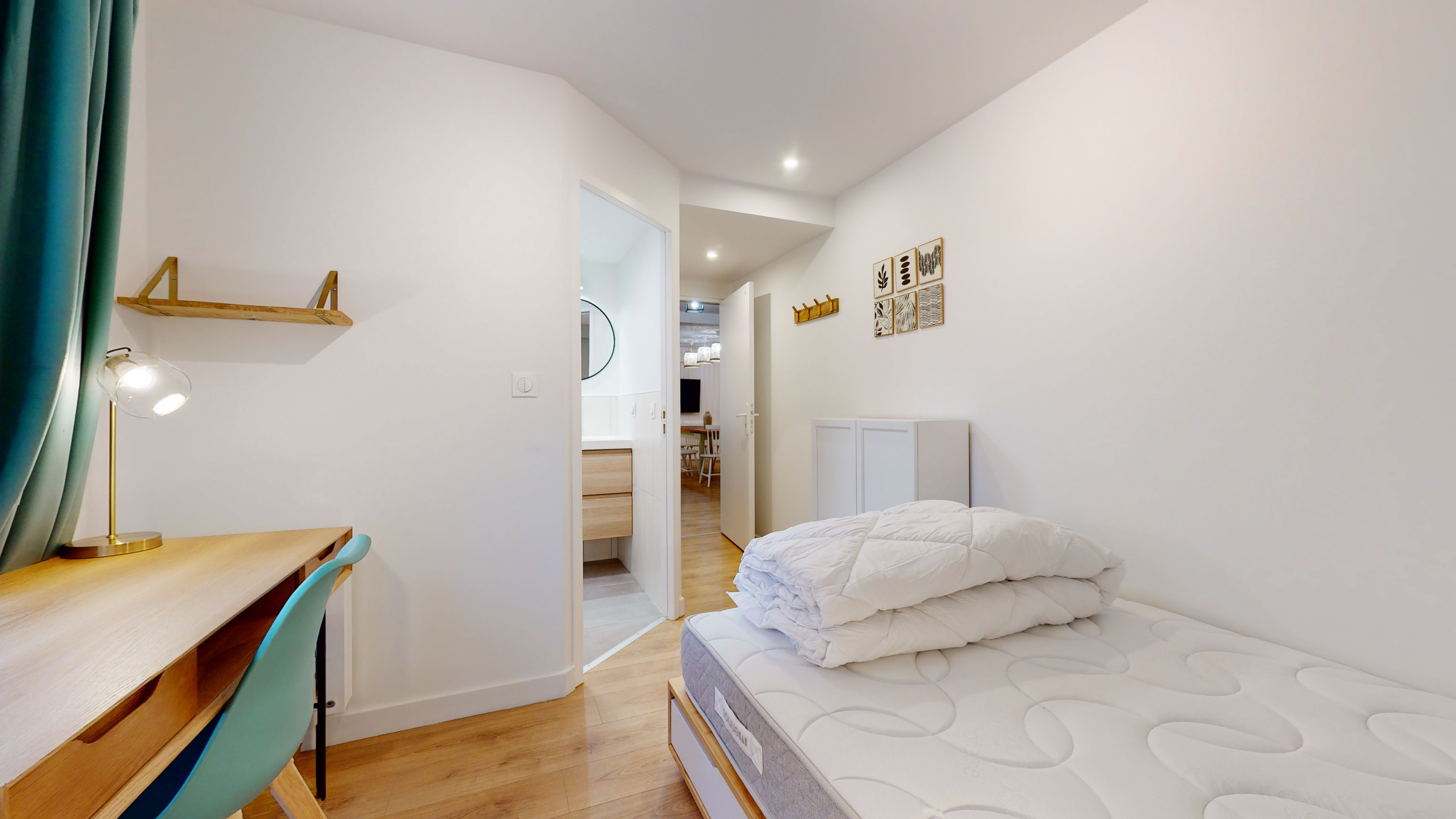  Room For One Person - 9  -  Lyot  - Gallery -  2