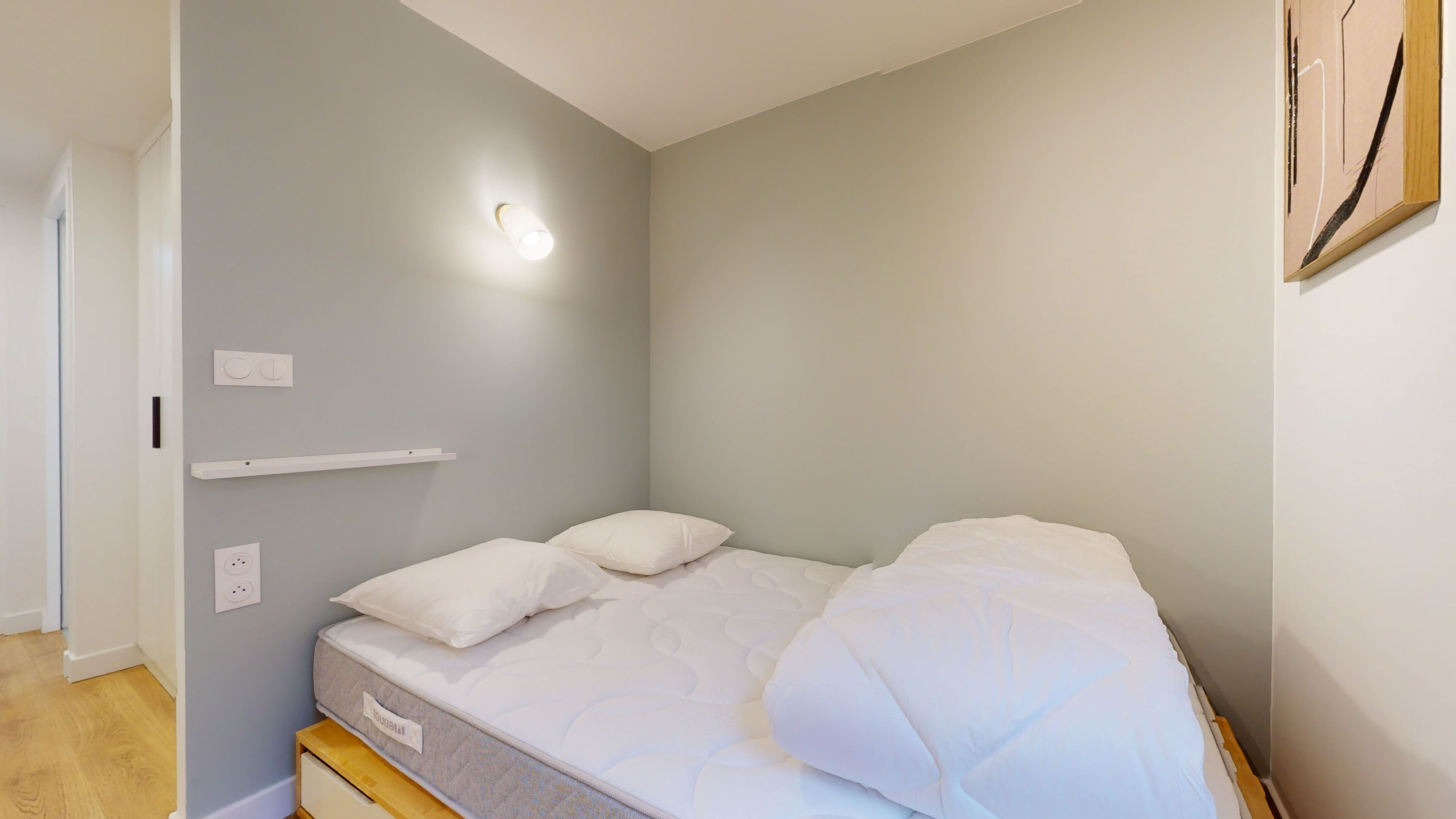  Room For One Person - 10  -  Lyot  - Gallery -  1